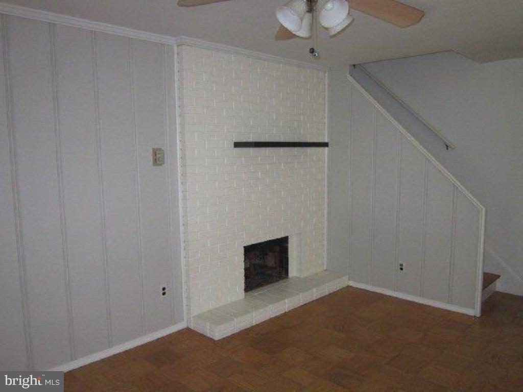 LEEDS - Residential Lease