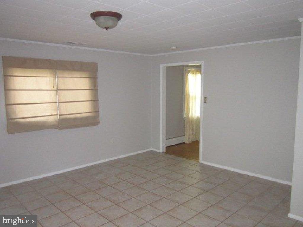 LEEDS - Residential Lease