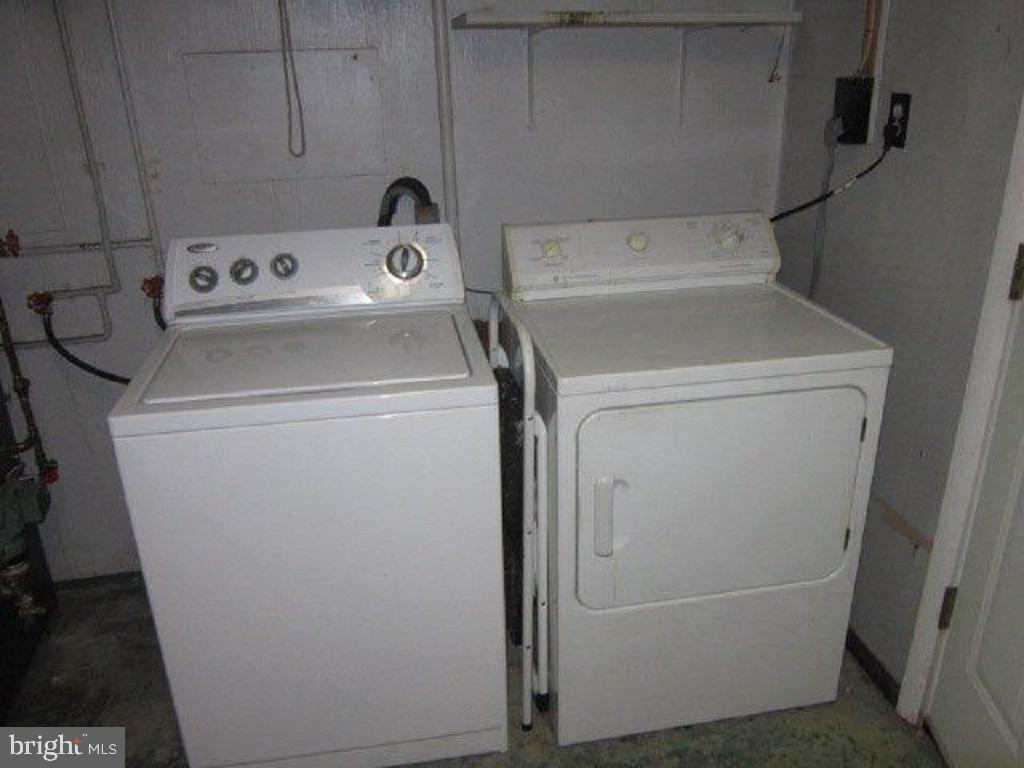 LEEDS - Residential Lease