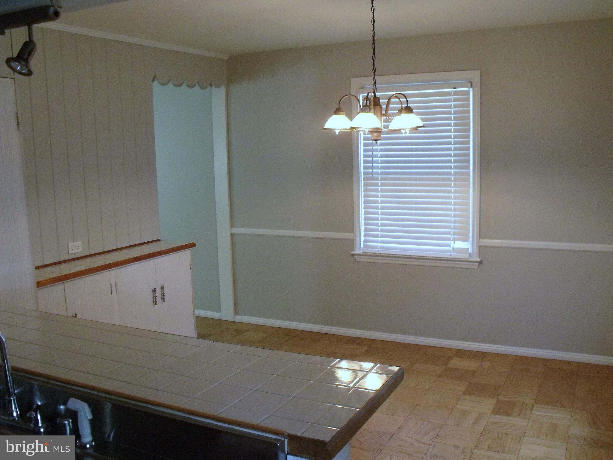 LEEDS - Residential Lease