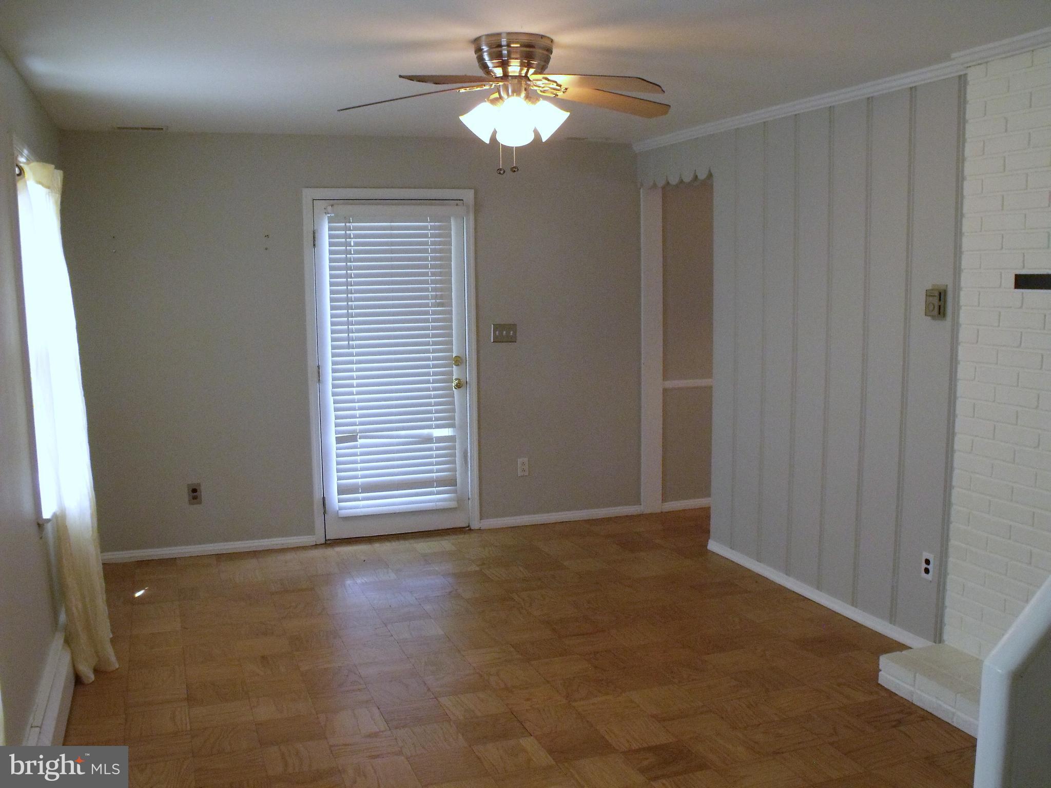 LEEDS - Residential Lease