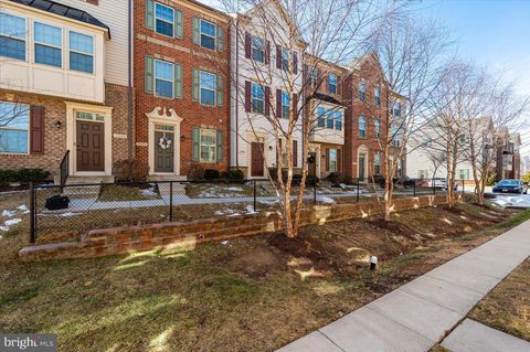 Townhouse For Sale - 3006 Frayser Farm Road<br/> HANOVER, MD 21076