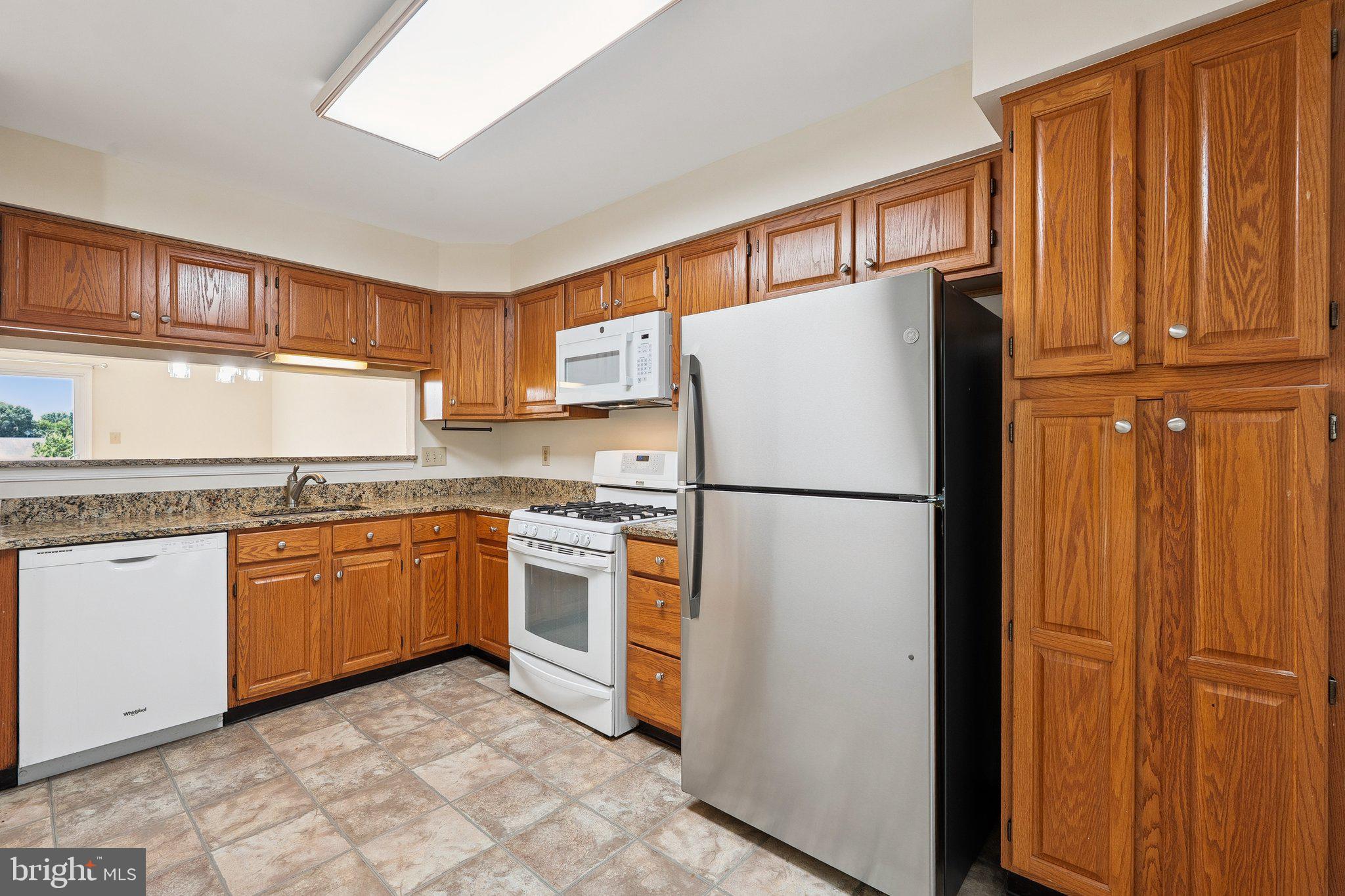 ASHBURN VILLAGE - Residential Lease