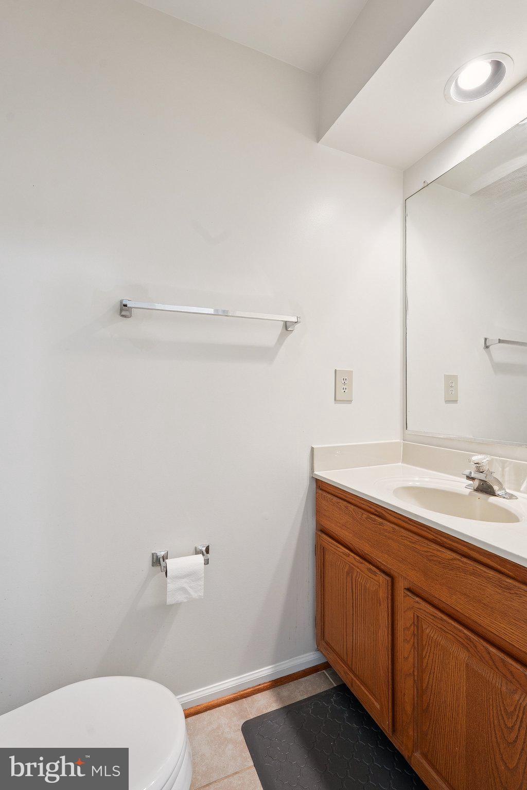 ASHBURN VILLAGE - Residential Lease