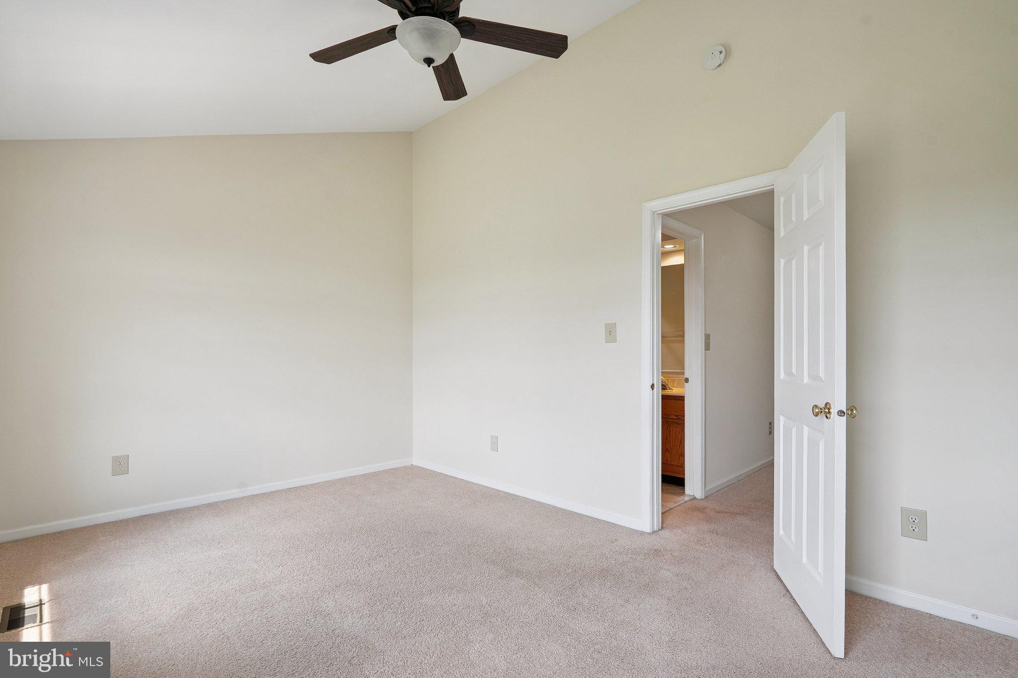 ASHBURN VILLAGE - Residential Lease