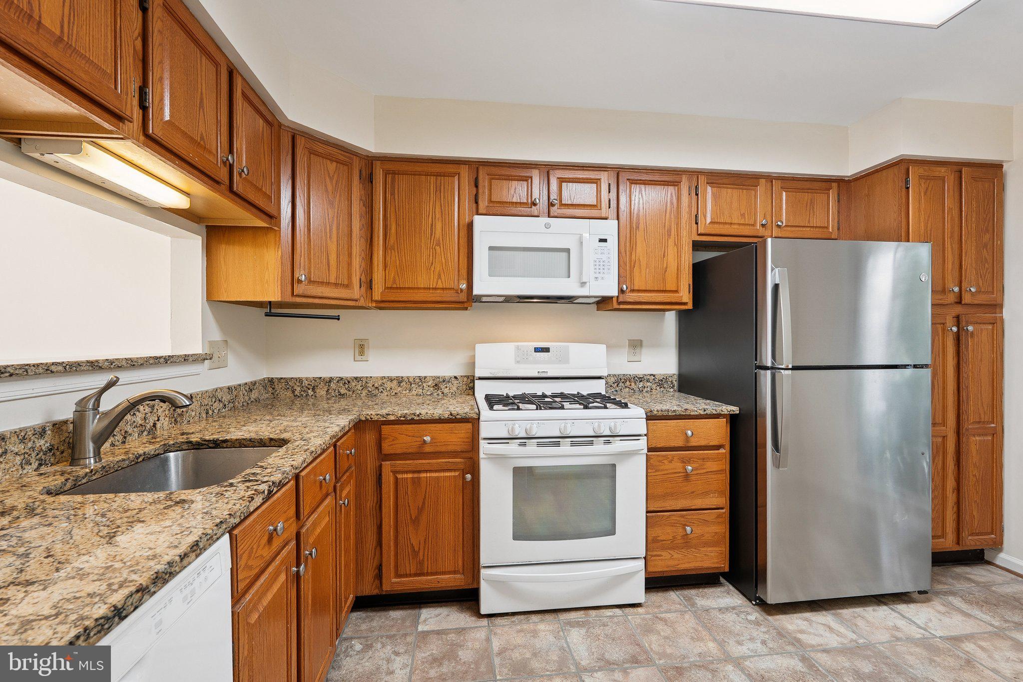 ASHBURN VILLAGE - Residential Lease