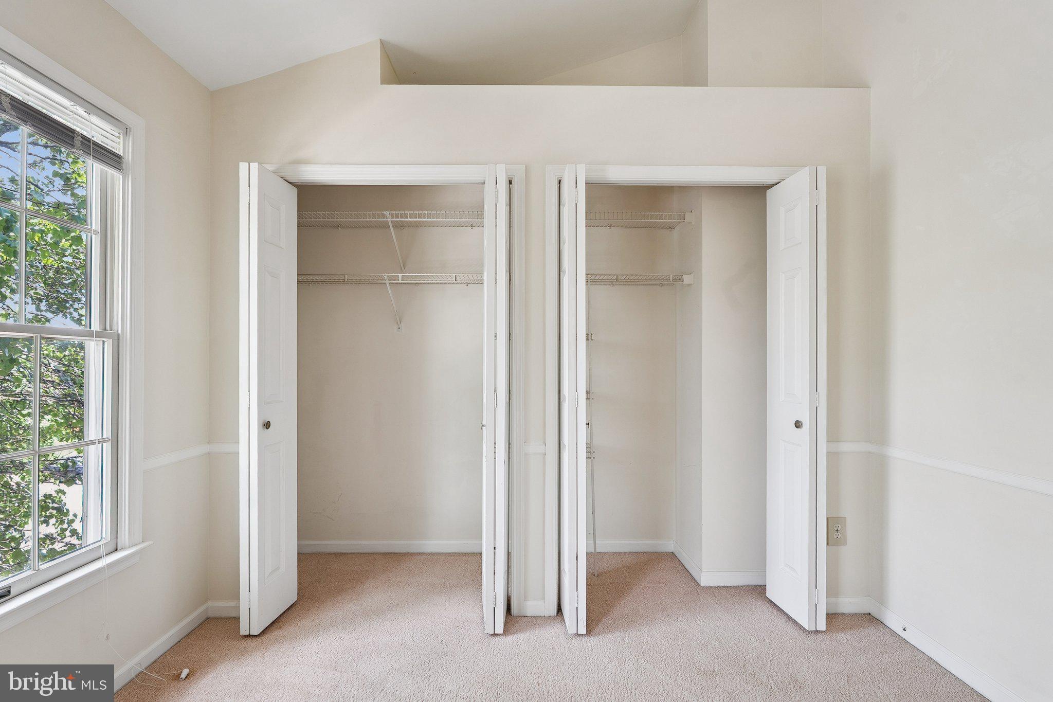 ASHBURN VILLAGE - Residential Lease