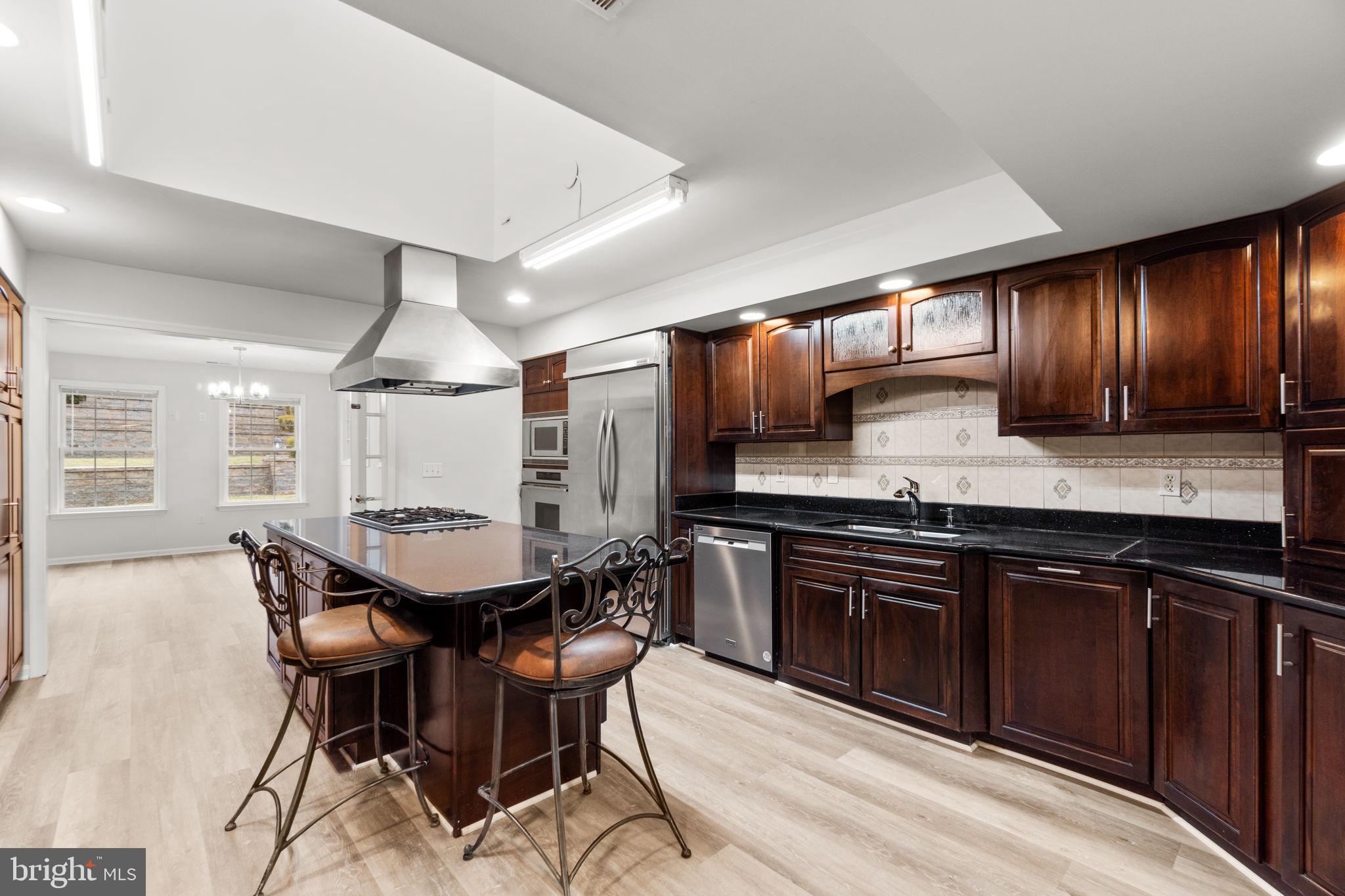 WOODBRIDGE VALLEY - Residential