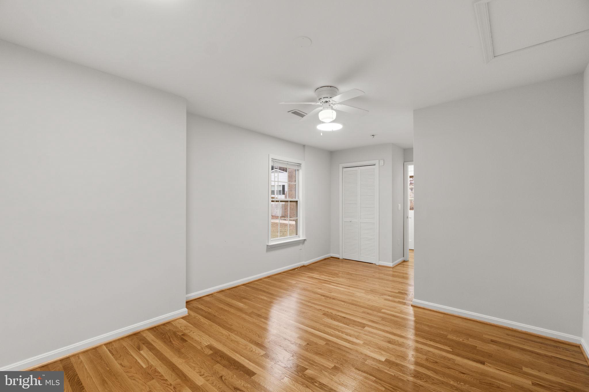 WOODBRIDGE VALLEY - Residential