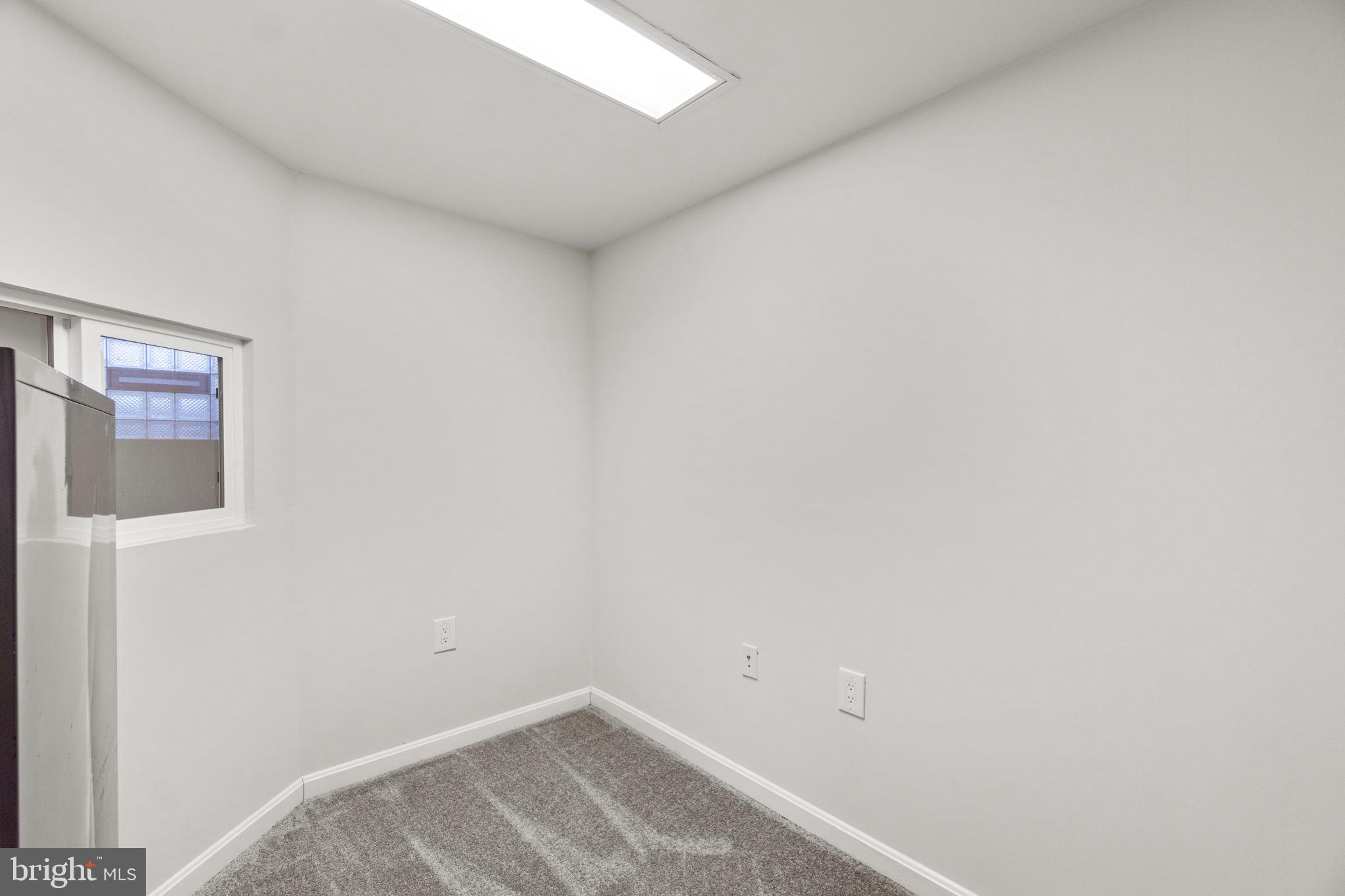 WOODBRIDGE VALLEY - Residential