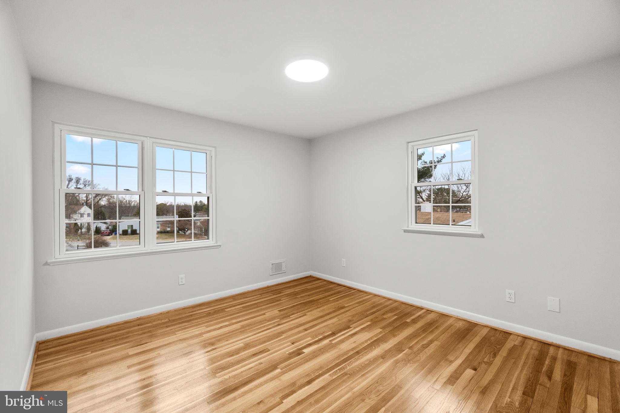 WOODBRIDGE VALLEY - Residential