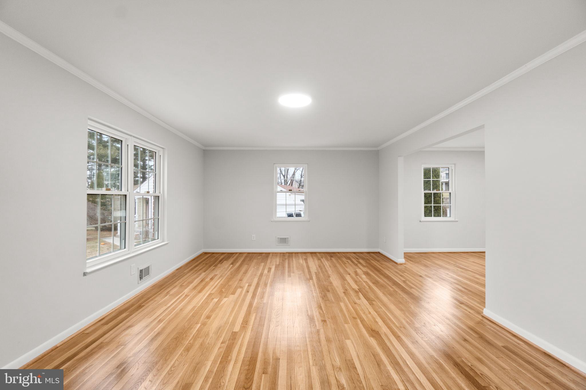 WOODBRIDGE VALLEY - Residential