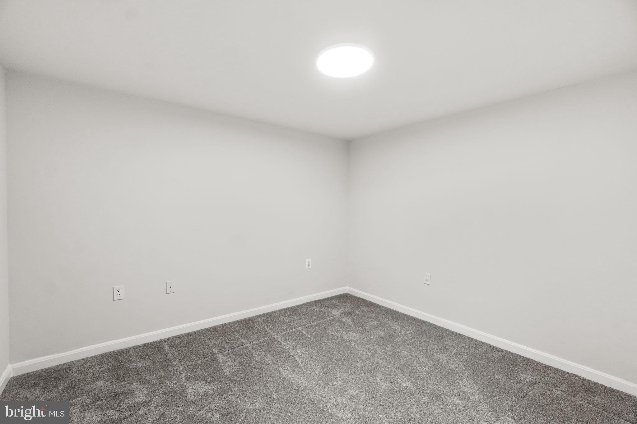 WOODBRIDGE VALLEY - Residential