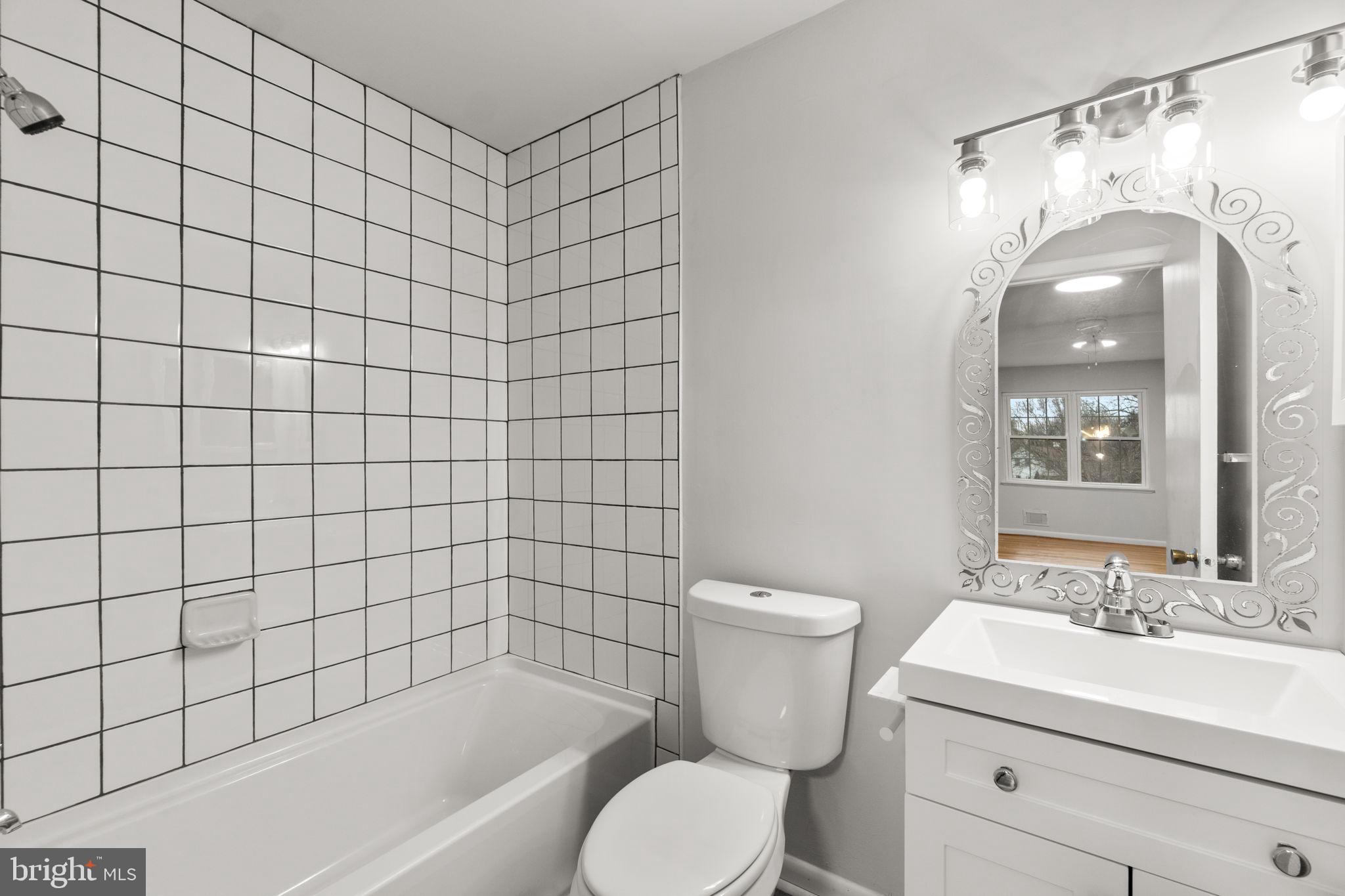 WOODBRIDGE VALLEY - Residential