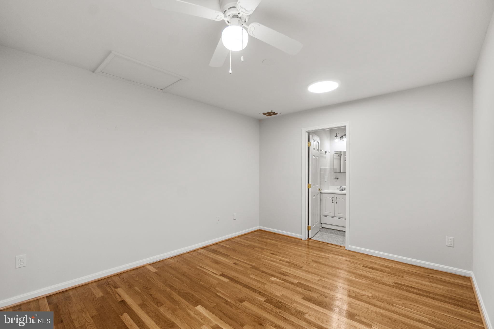 WOODBRIDGE VALLEY - Residential