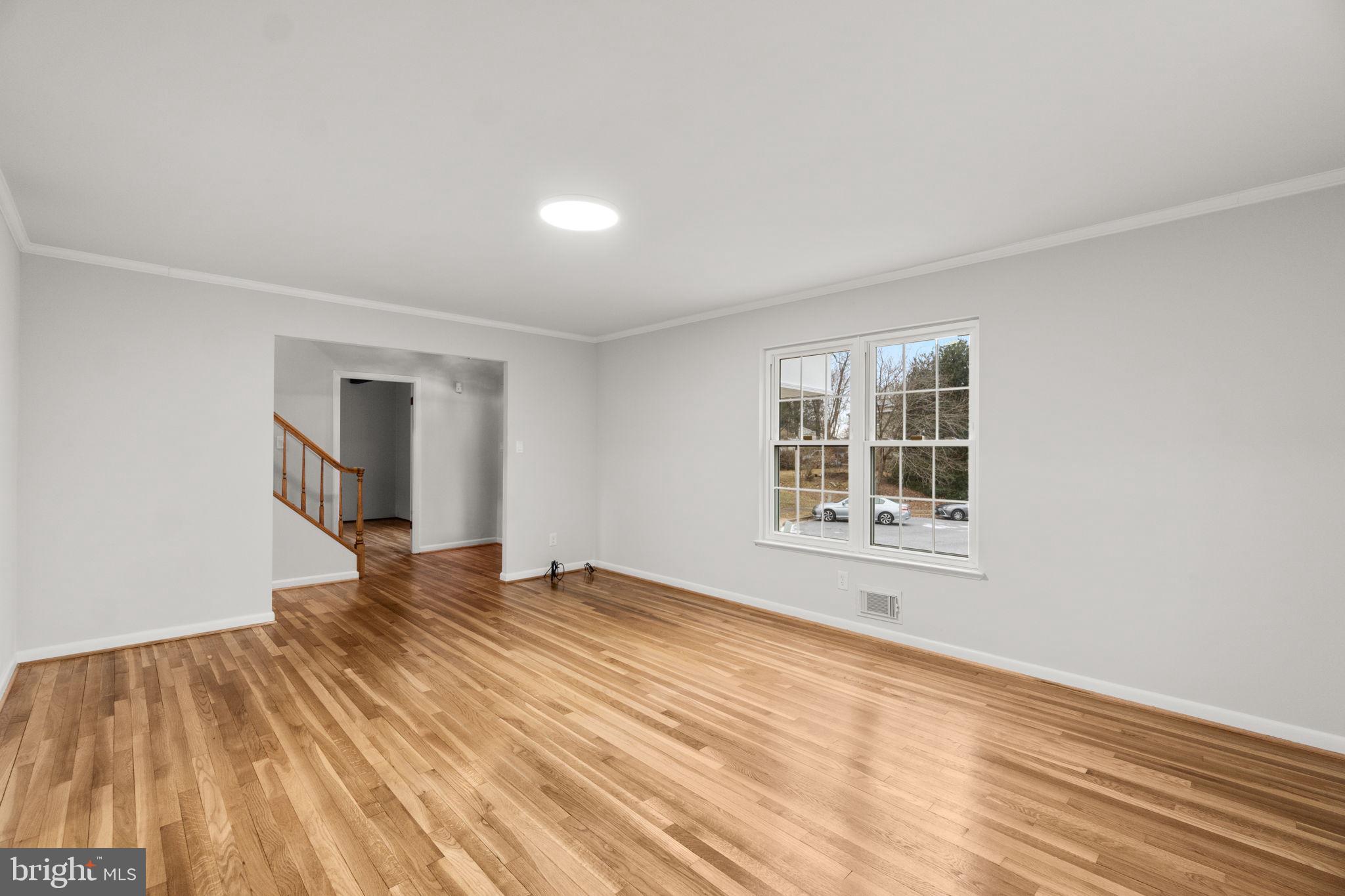 WOODBRIDGE VALLEY - Residential