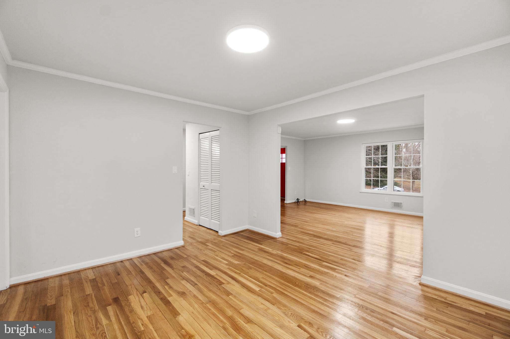 WOODBRIDGE VALLEY - Residential