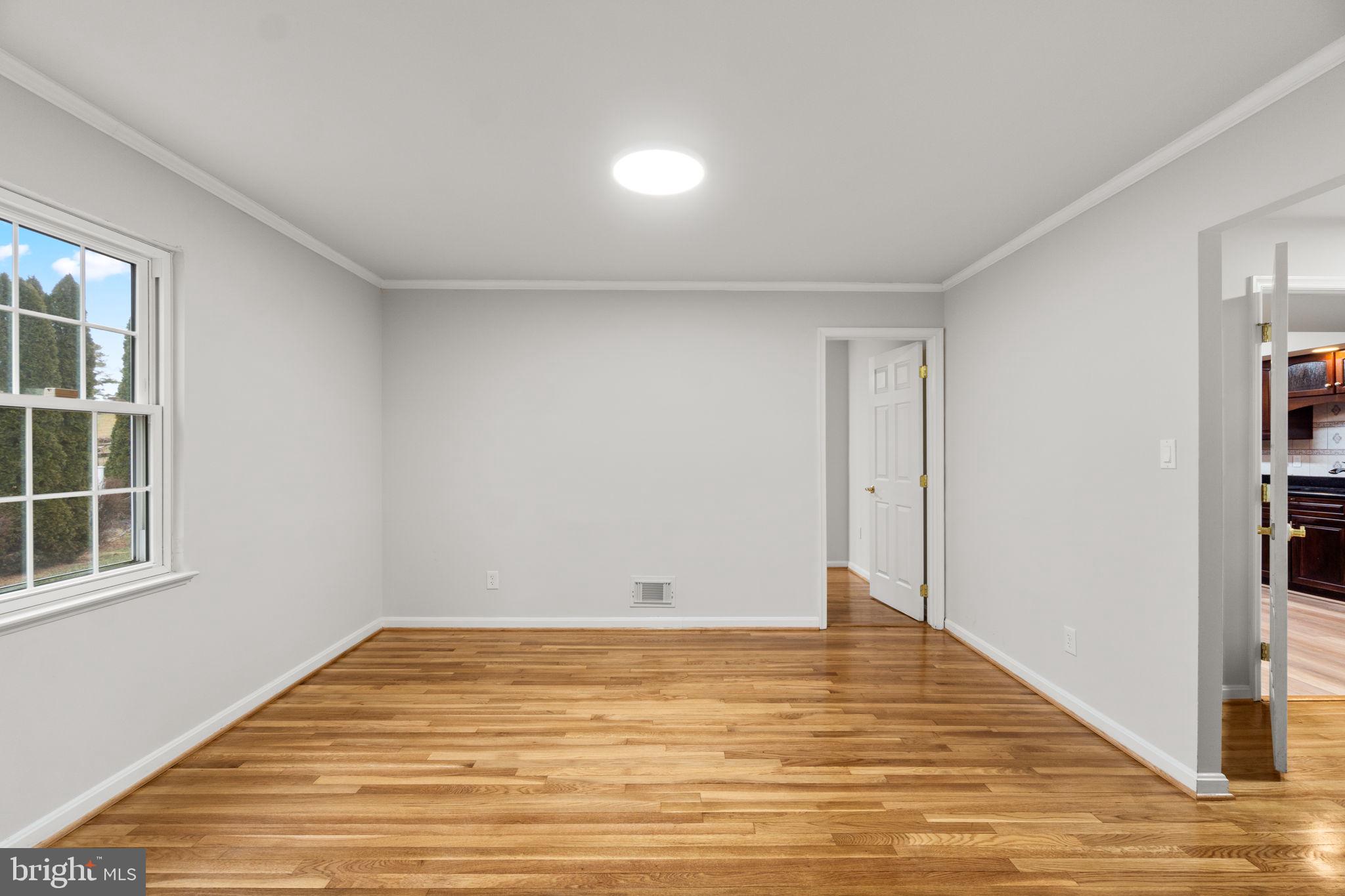 WOODBRIDGE VALLEY - Residential