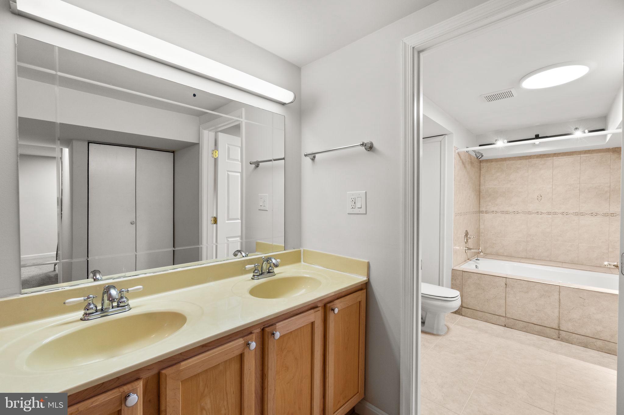 WOODBRIDGE VALLEY - Residential