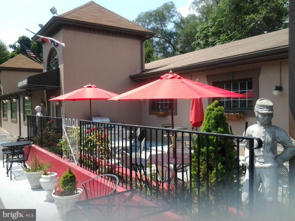 FRONT ROYAL & RIVERTON IMPROVEMENT CO. - Commercial Lease