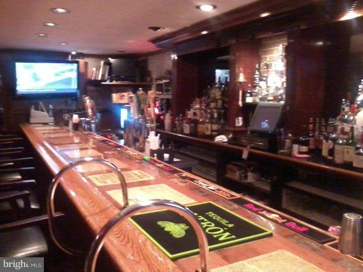 FRONT ROYAL & RIVERTON IMPROVEMENT CO. - Commercial Lease