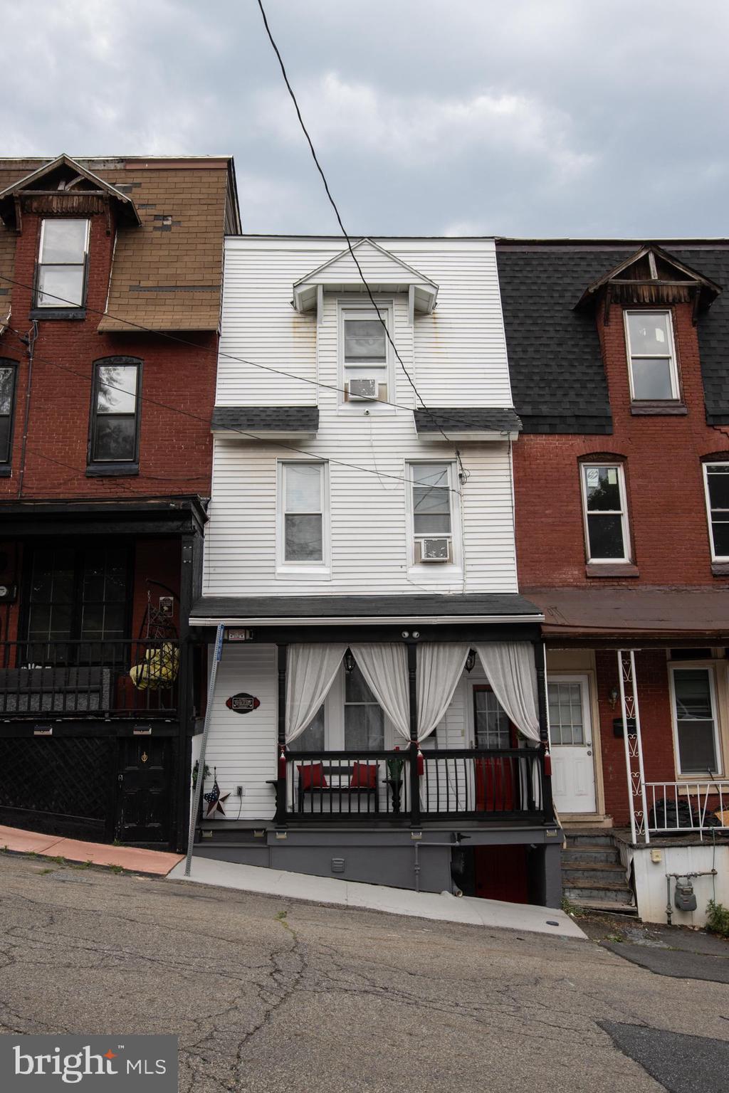 POTTSVILLE - Residential