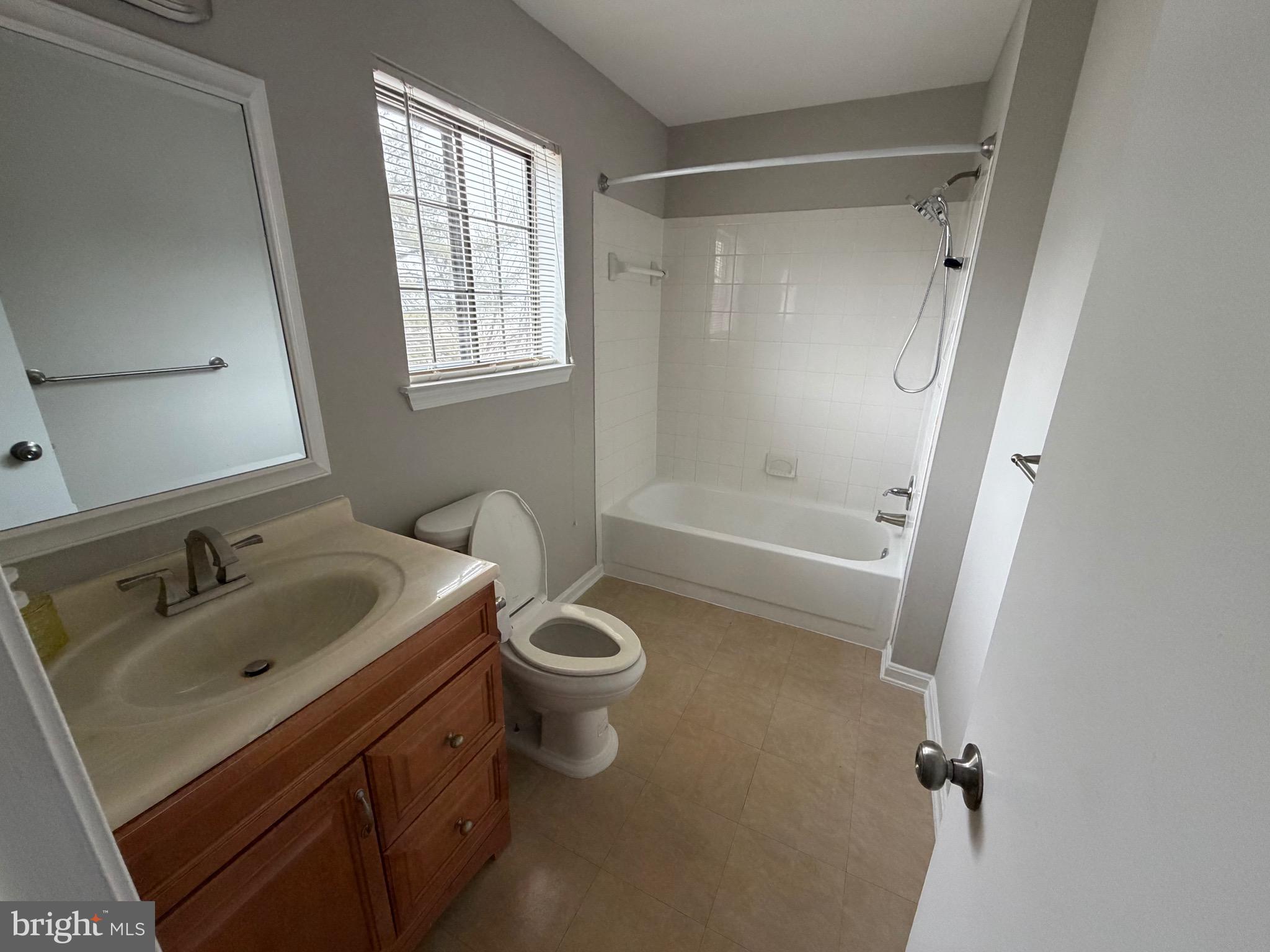 THE TIERS OF LAUREL LAKE - Residential