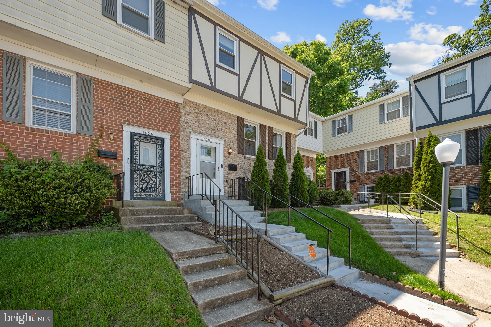 HANSON OAKS - Residential