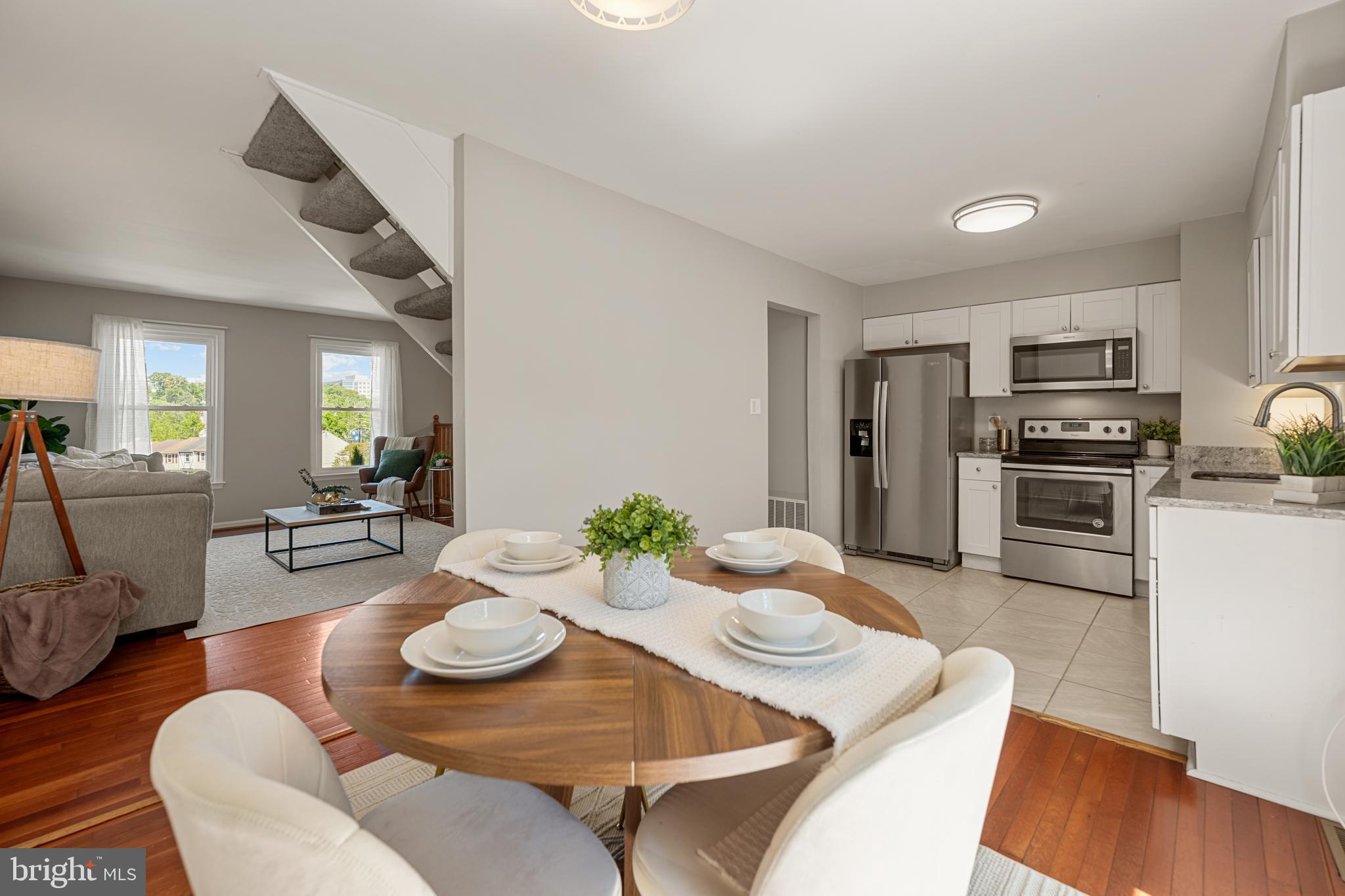 HANSON OAKS - Residential