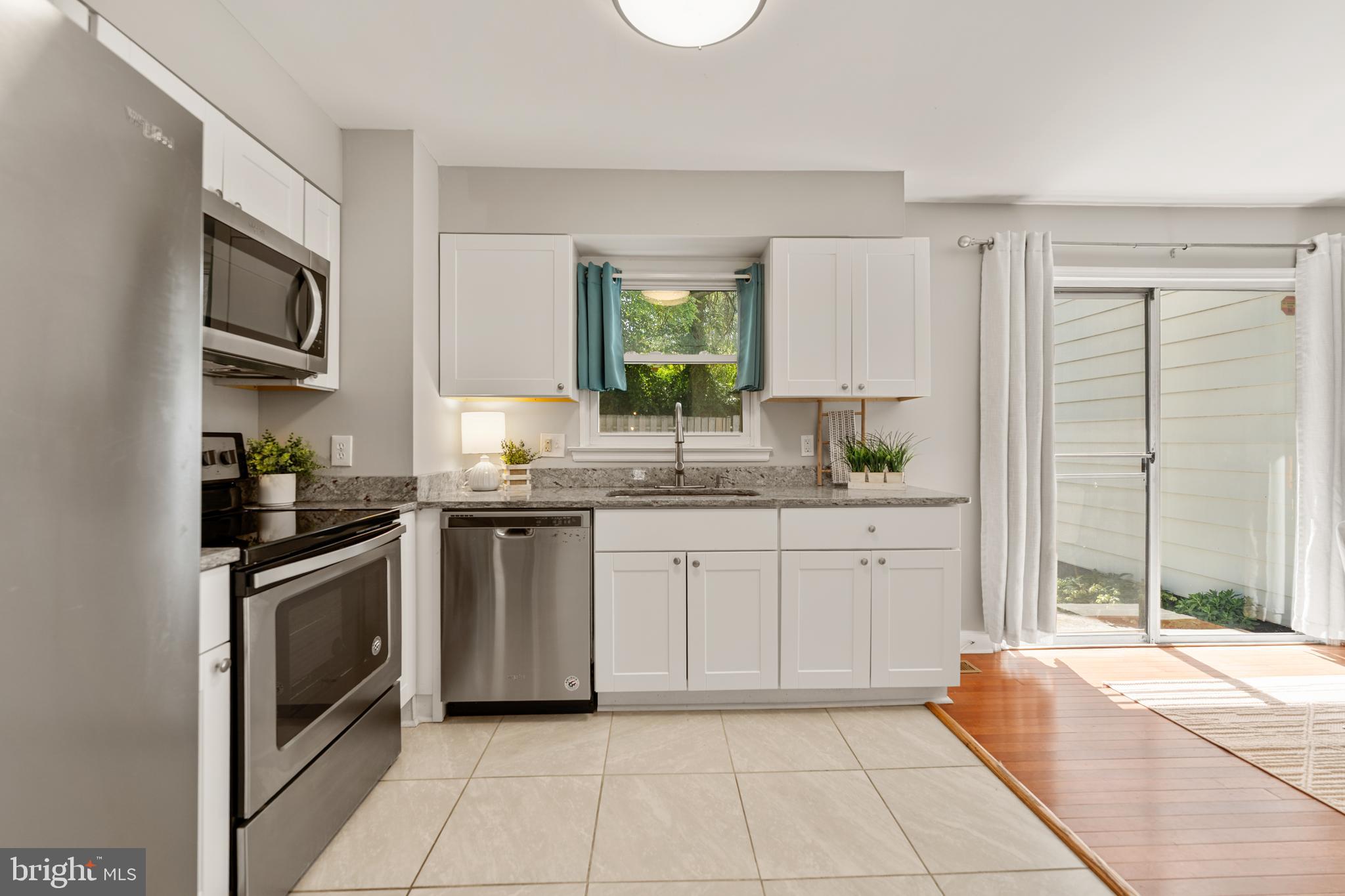 HANSON OAKS - Residential