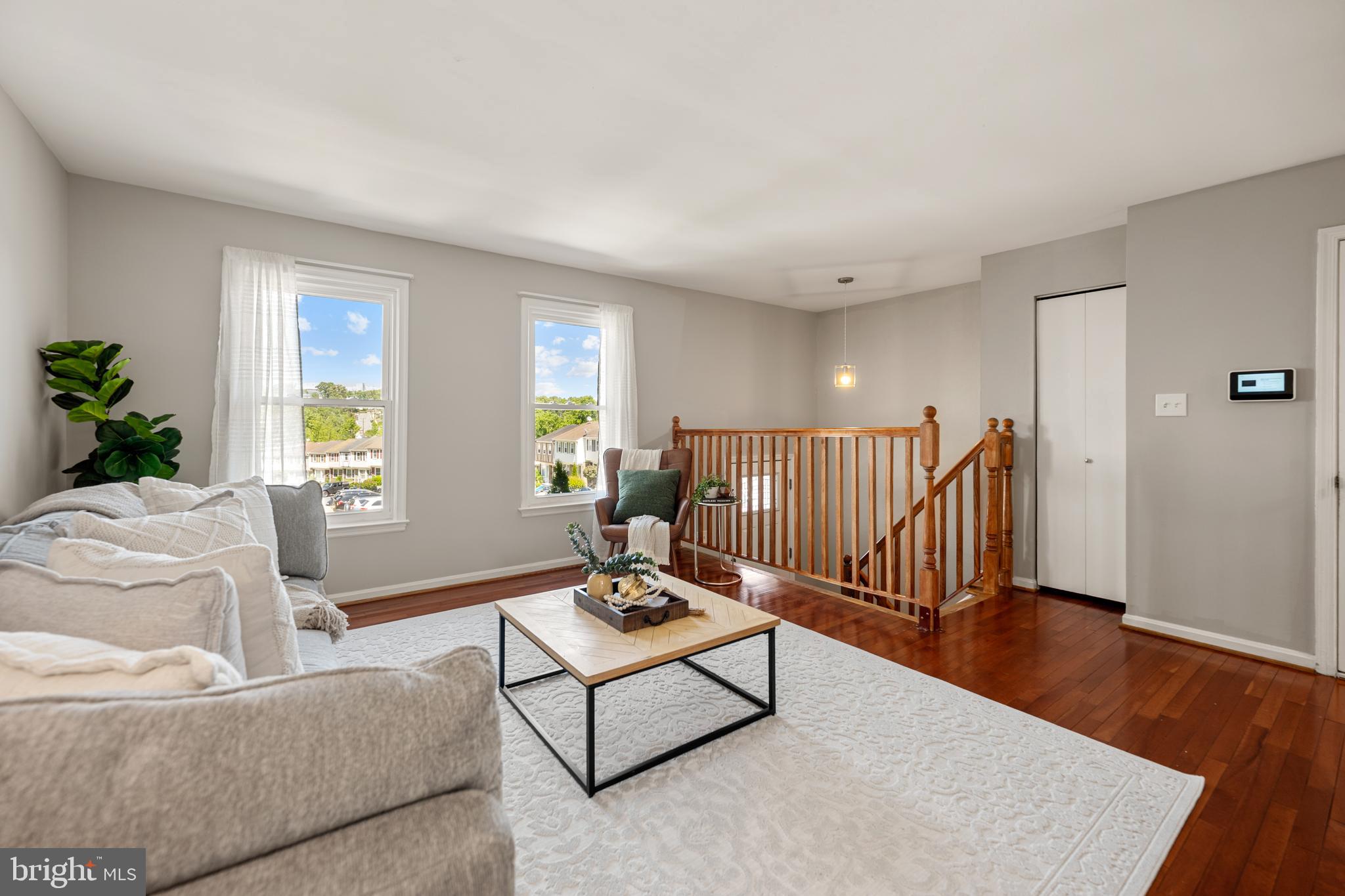 HANSON OAKS - Residential