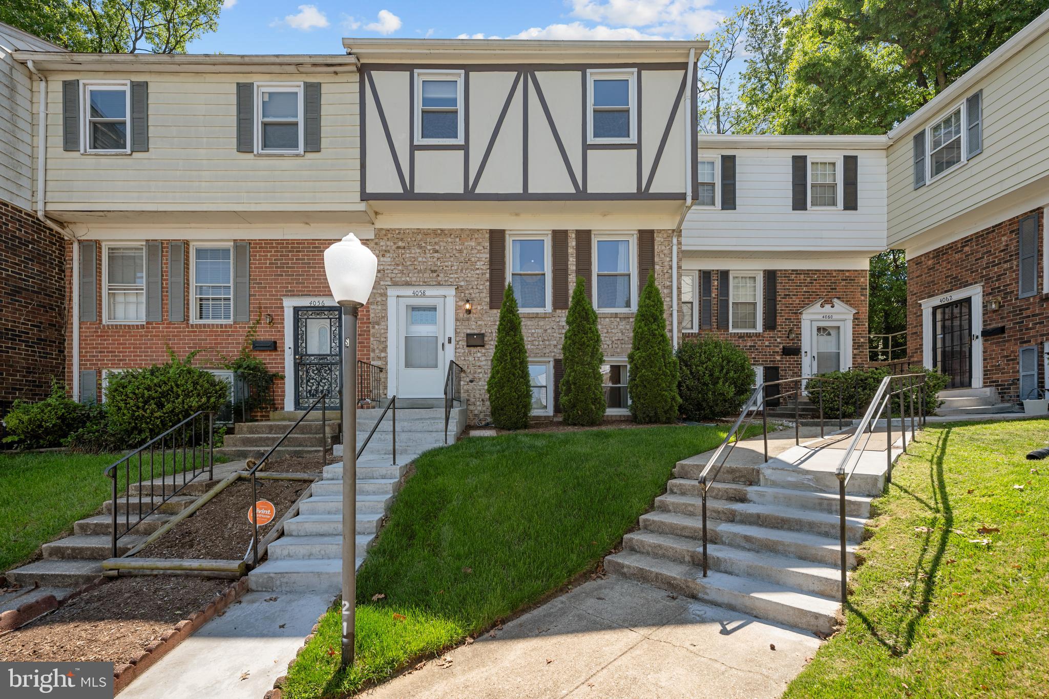 HANSON OAKS - Residential