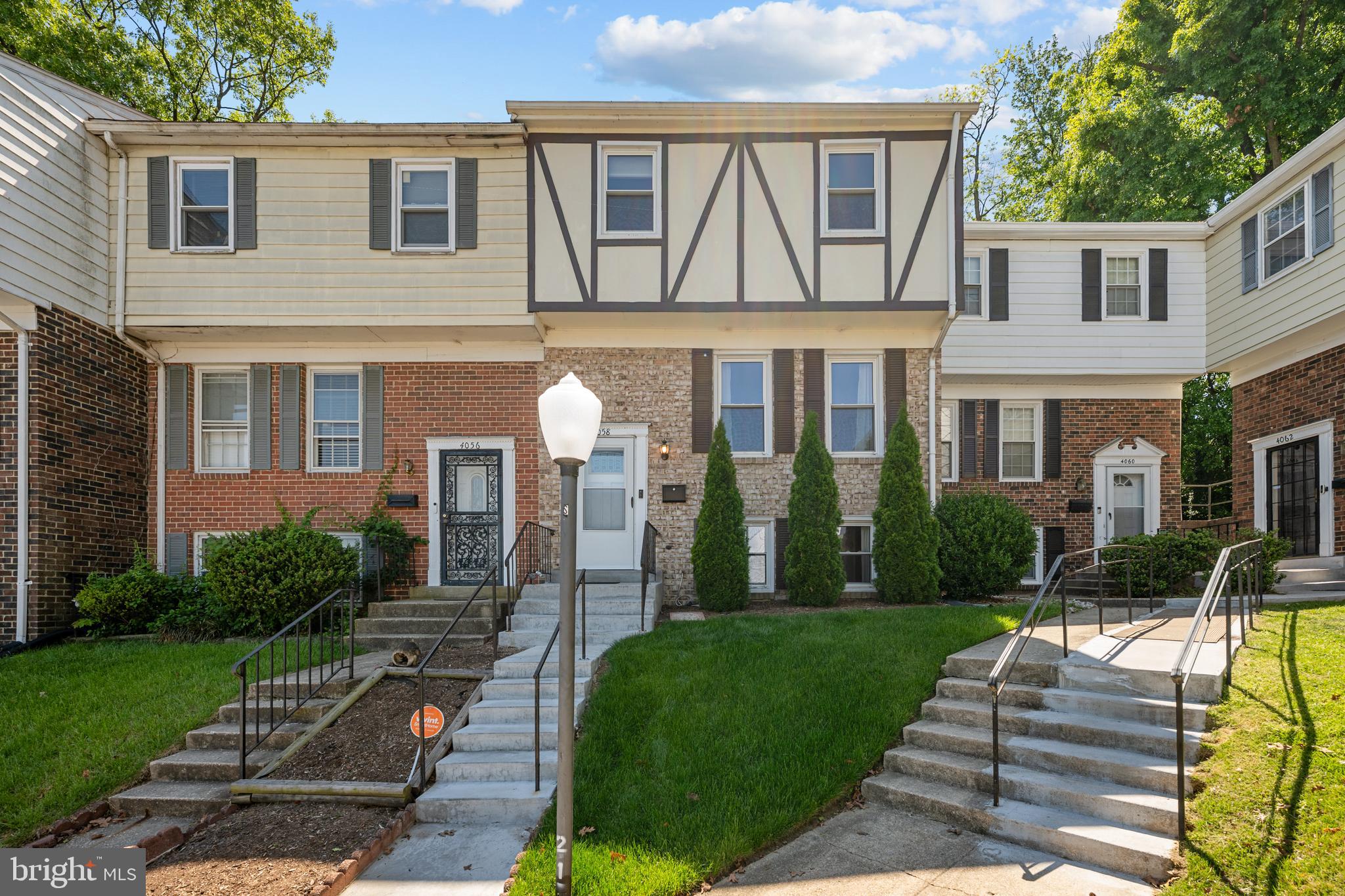 HANSON OAKS - Residential