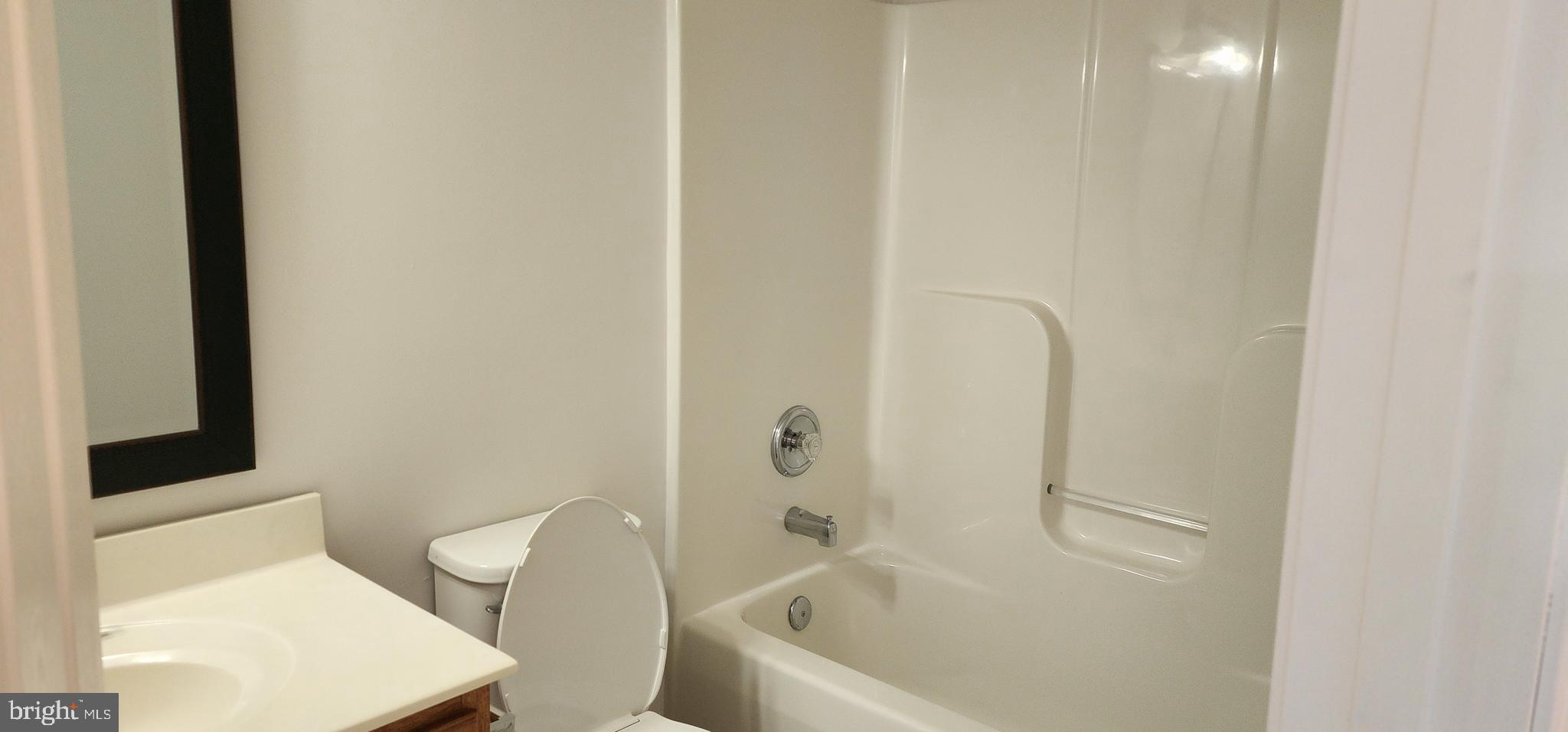 COVENTRY CREEK - Residential Lease