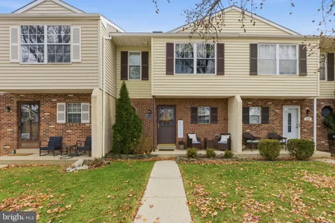 534 Lancaster Court, Downingtown, PA MLS: PACT2114694