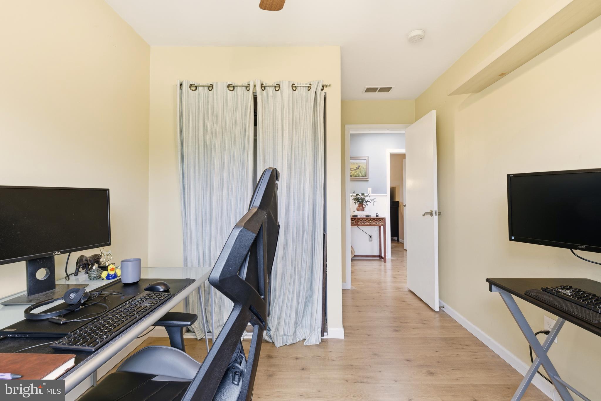 BEAVER RUN KNOLL - Residential