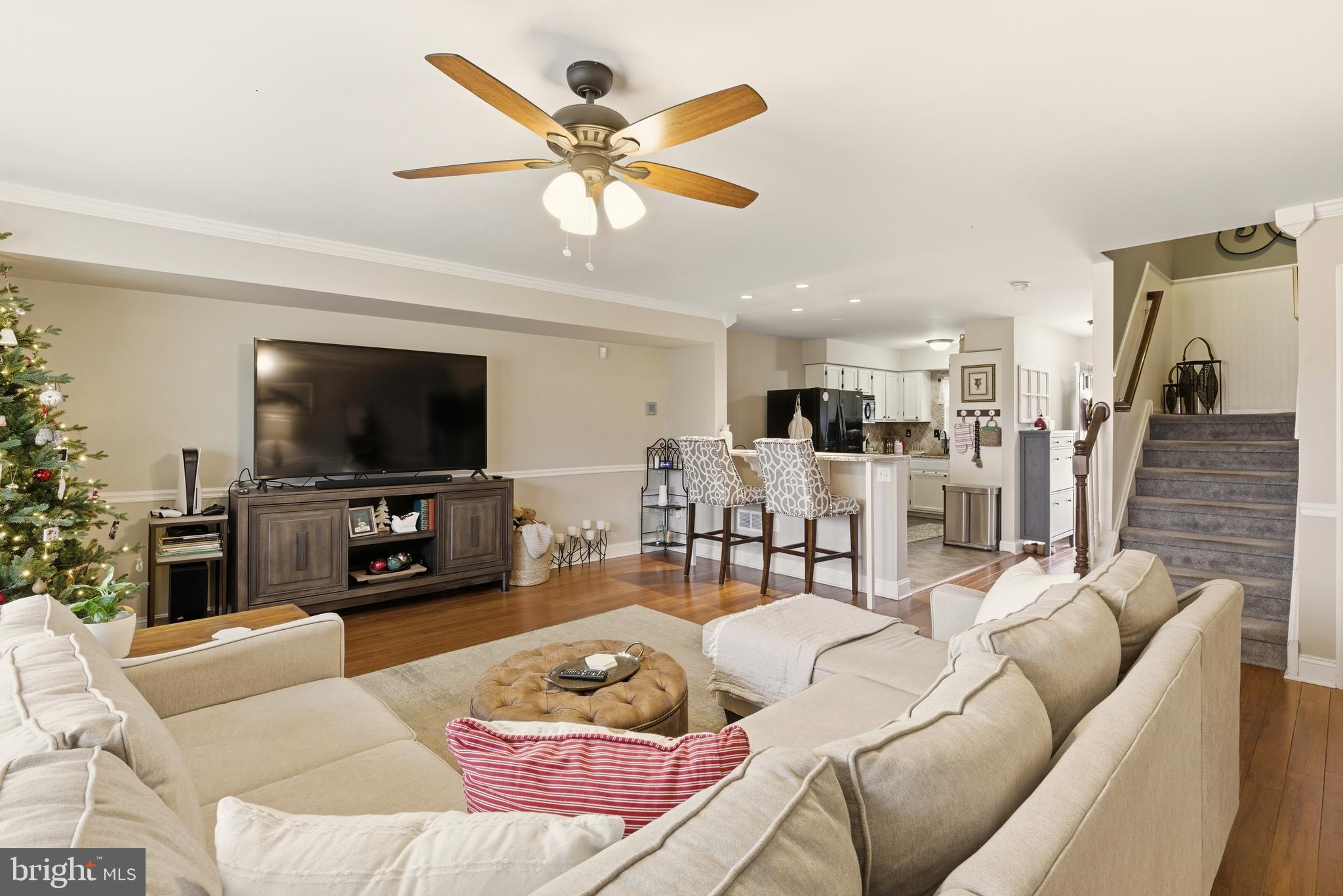 BEAVER RUN KNOLL - Residential