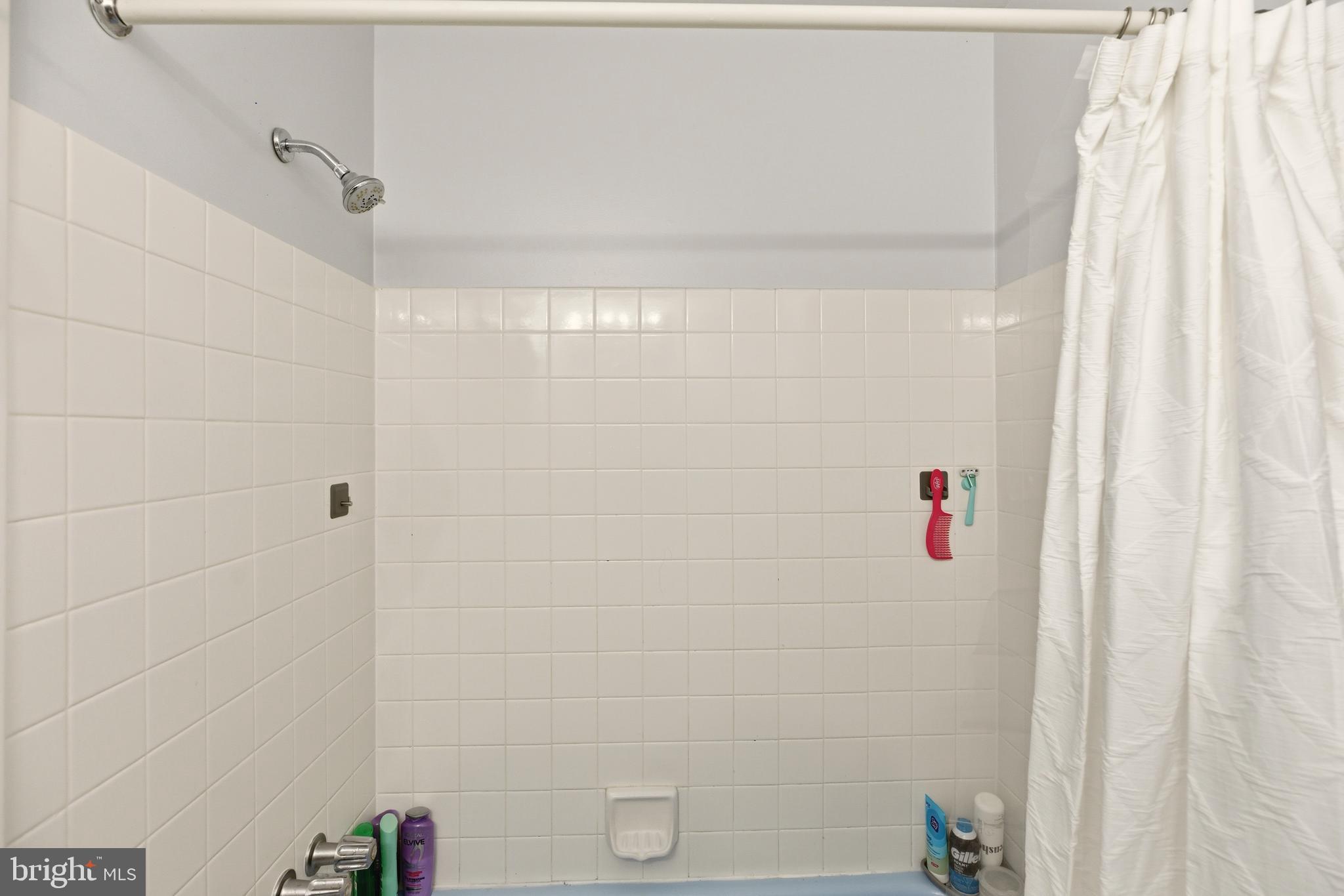 BEAVER RUN KNOLL - Residential