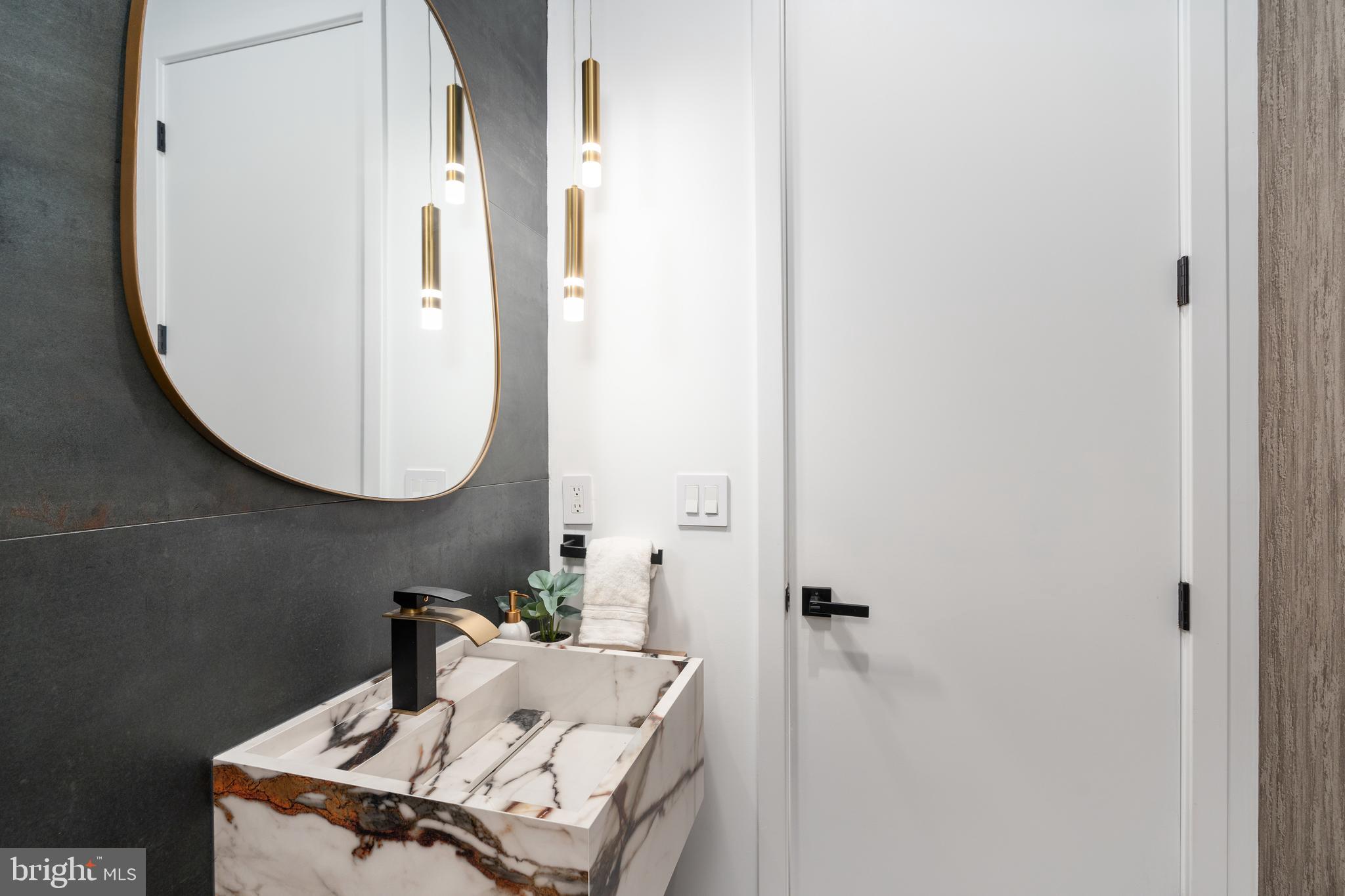 MAPLEWOOD - Residential