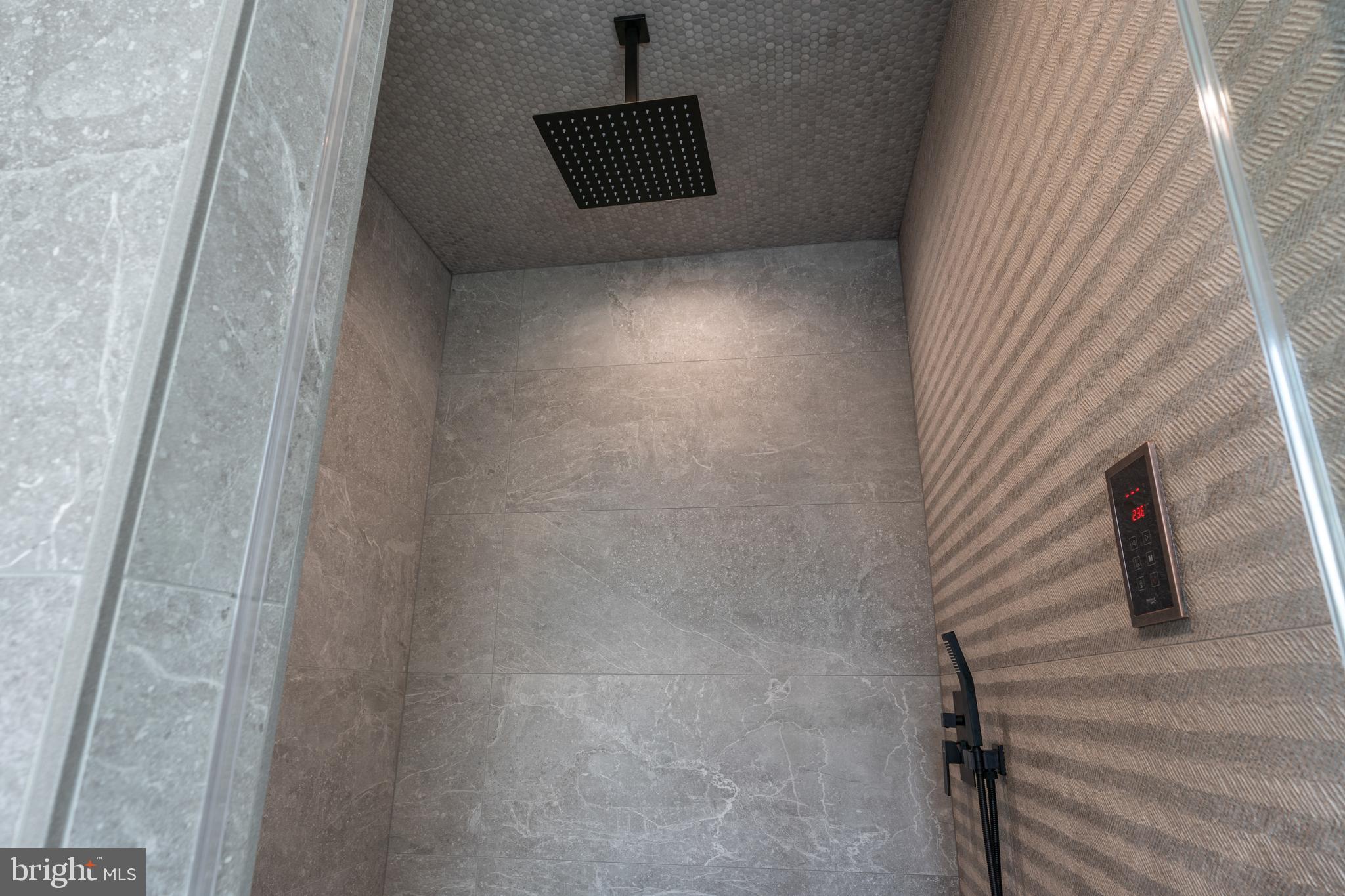 MAPLEWOOD - Residential