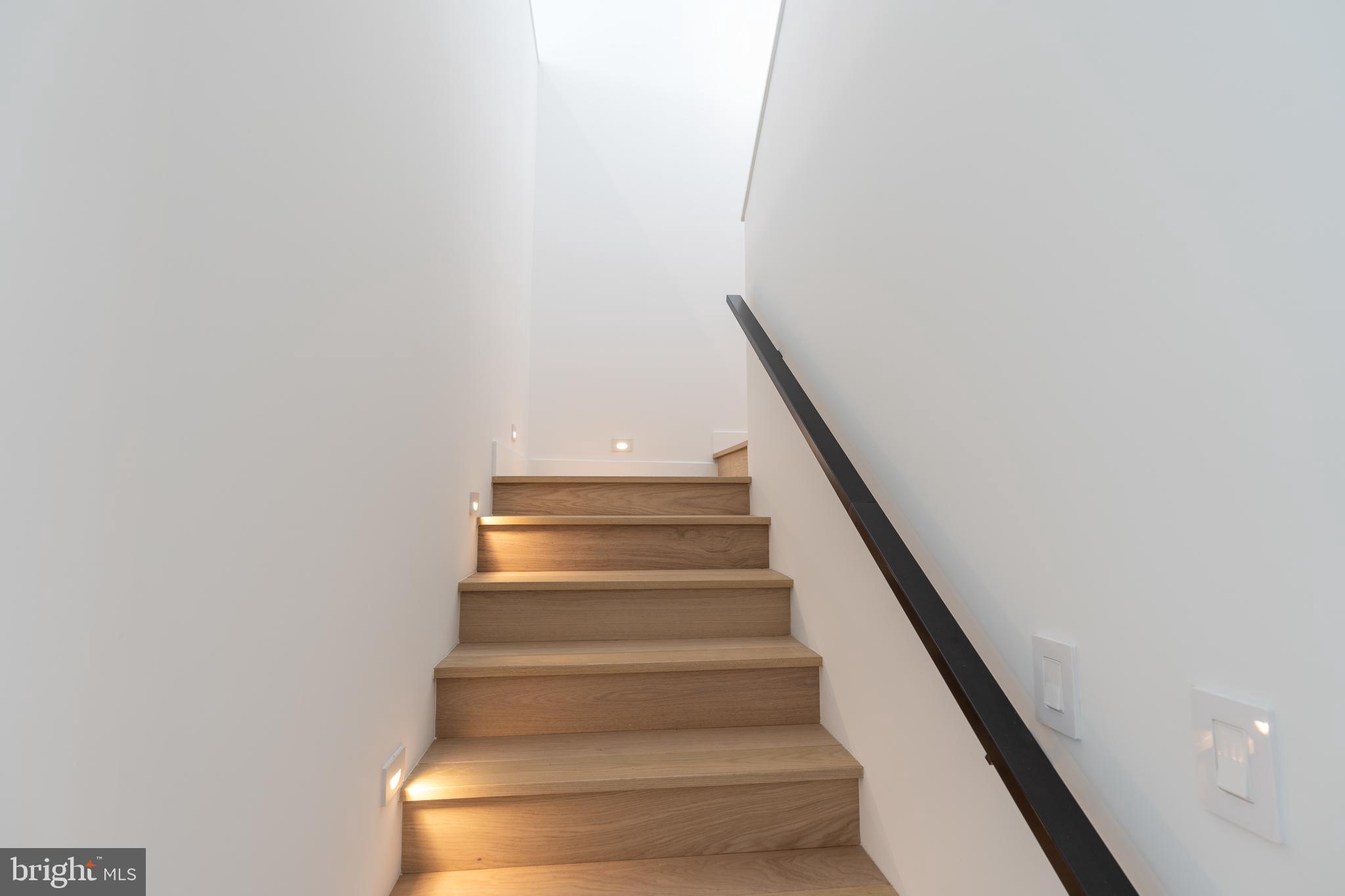 MAPLEWOOD - Residential