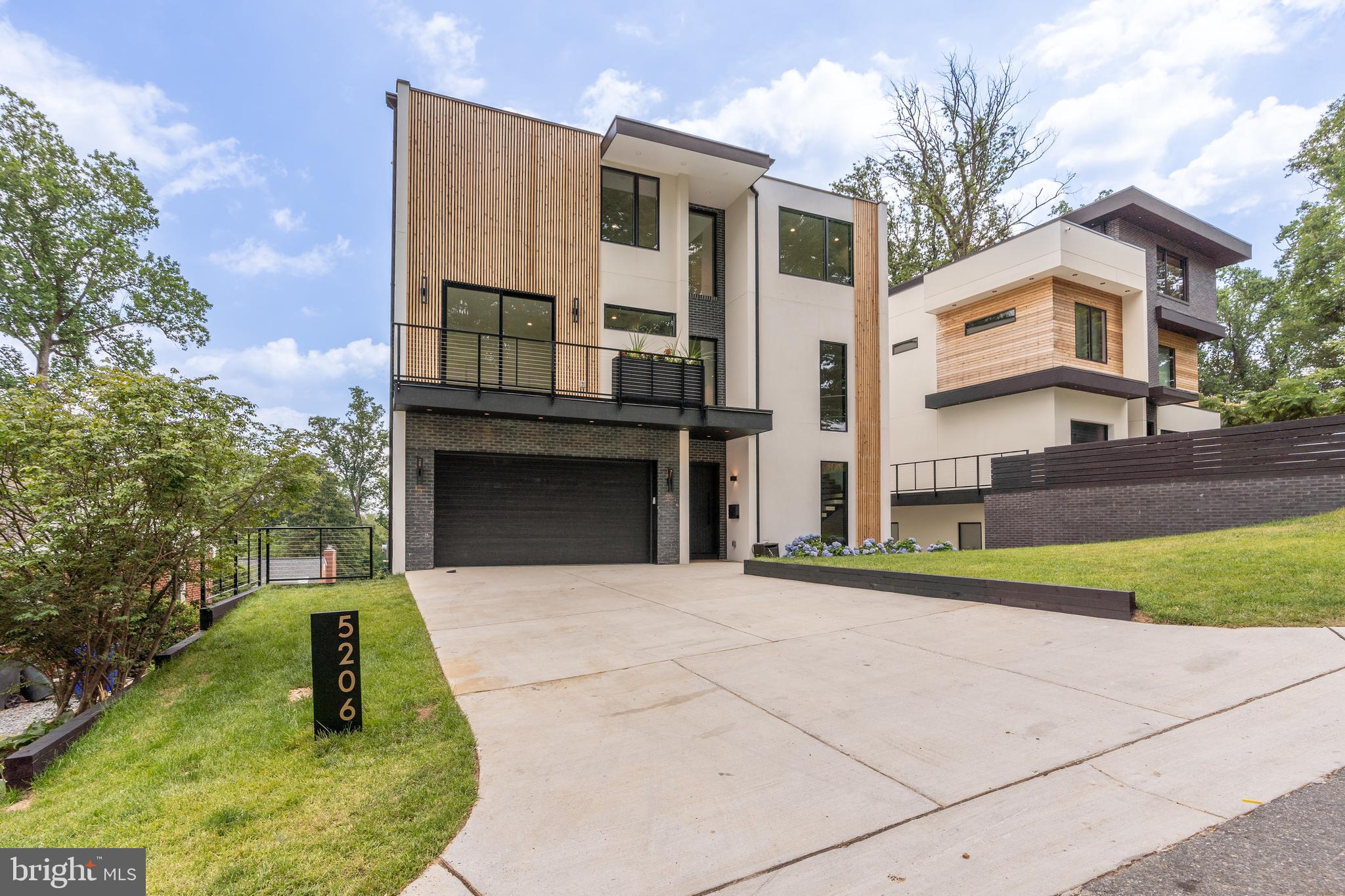 MAPLEWOOD - Residential