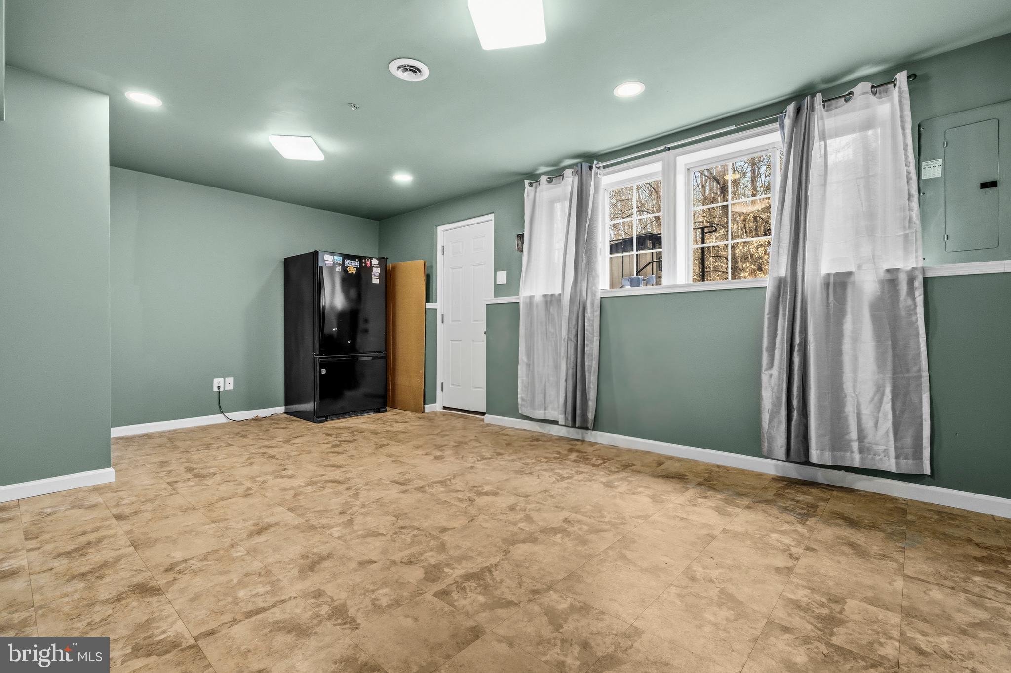 HOLLYMEAD - Residential