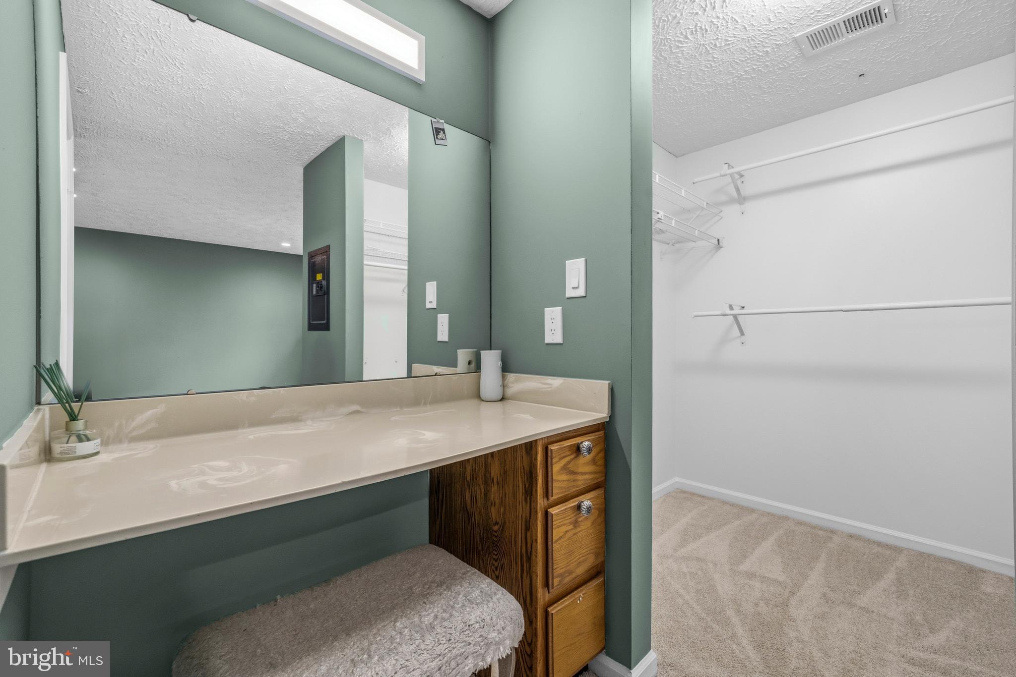 HOLLYMEAD - Residential