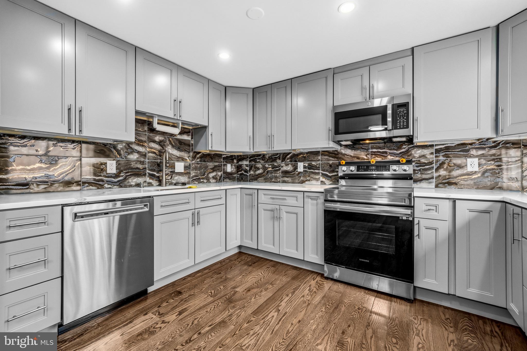 HOLLYMEAD - Residential