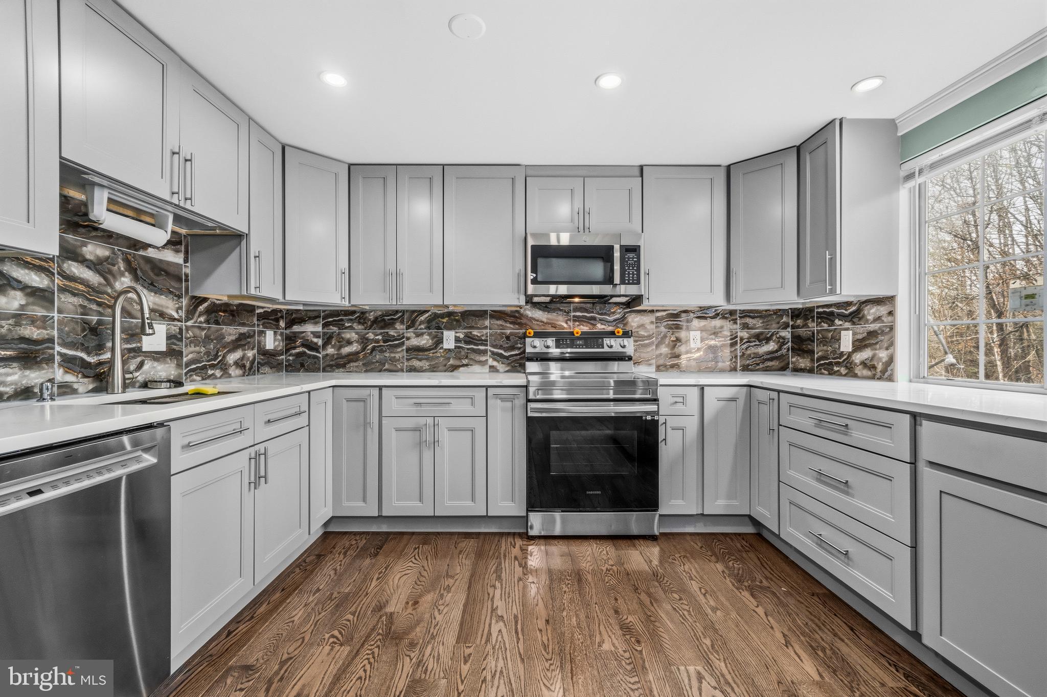 HOLLYMEAD - Residential