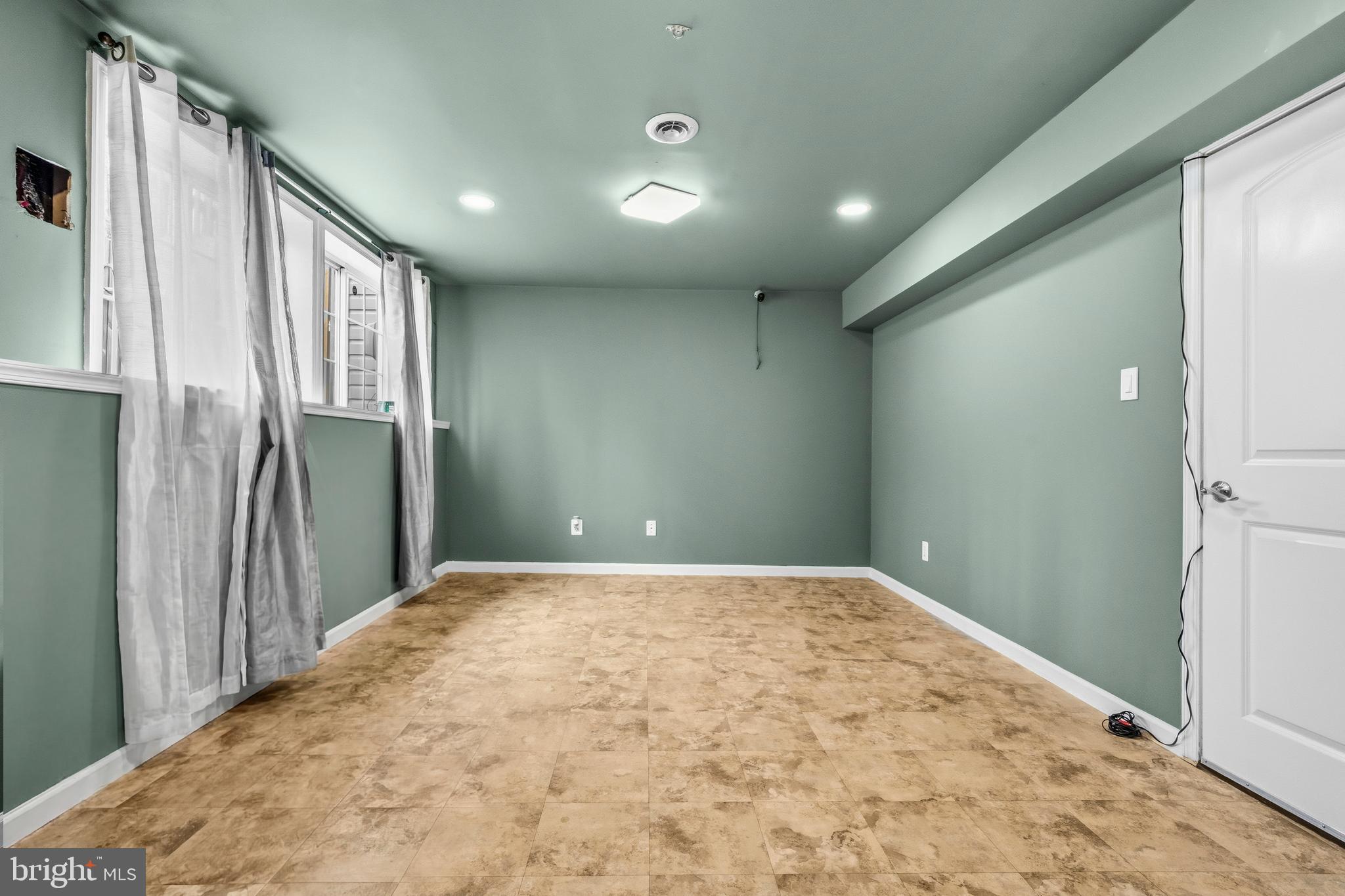 HOLLYMEAD - Residential