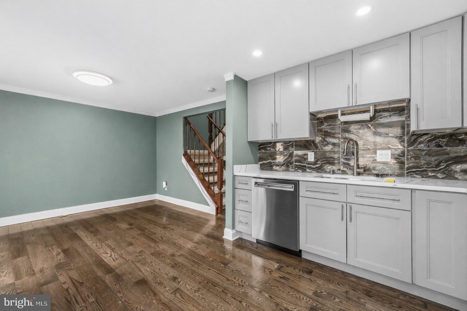 HOLLYMEAD - Residential