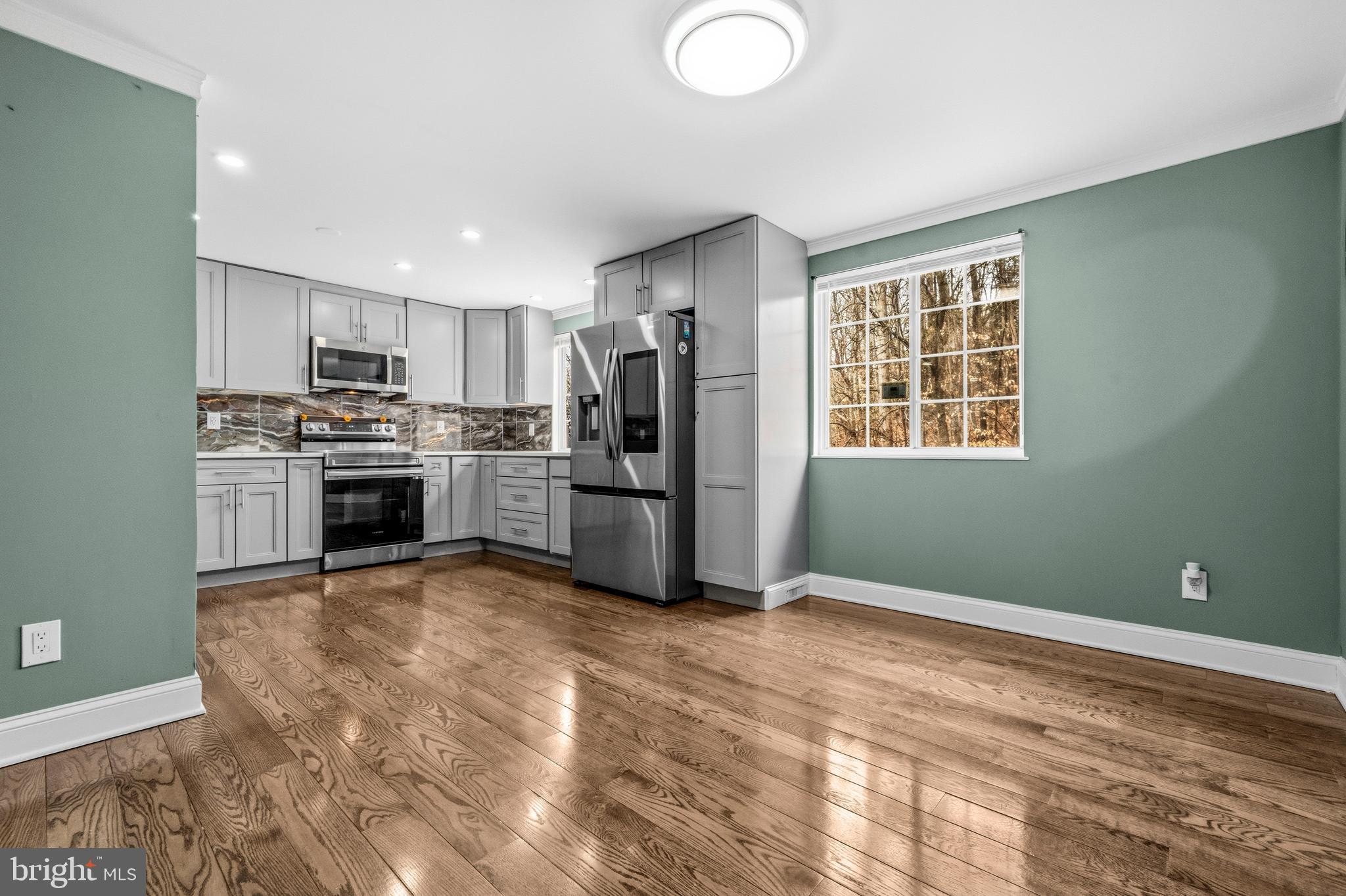 HOLLYMEAD - Residential