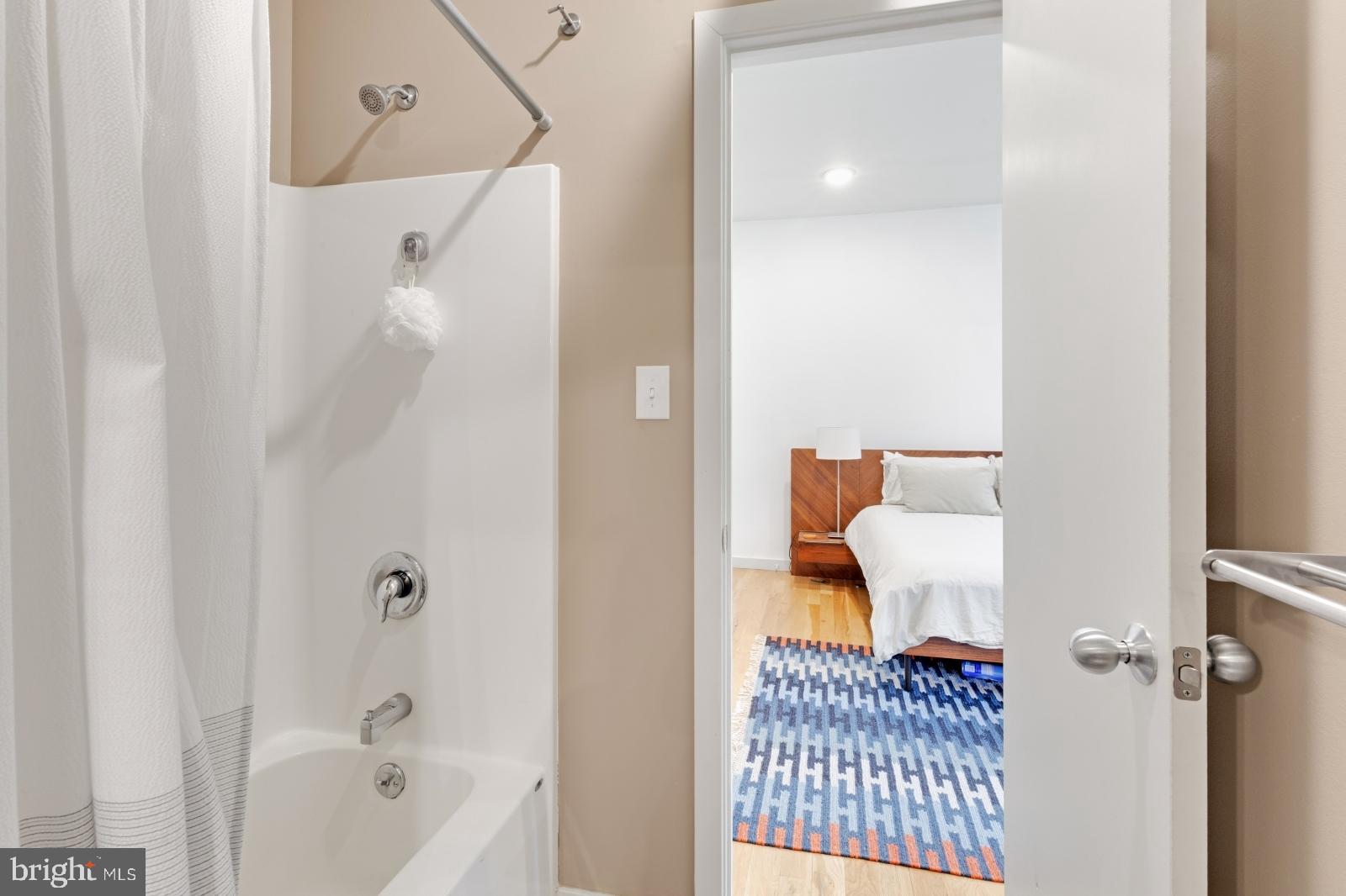 NORRIS SQUARE - Residential Lease